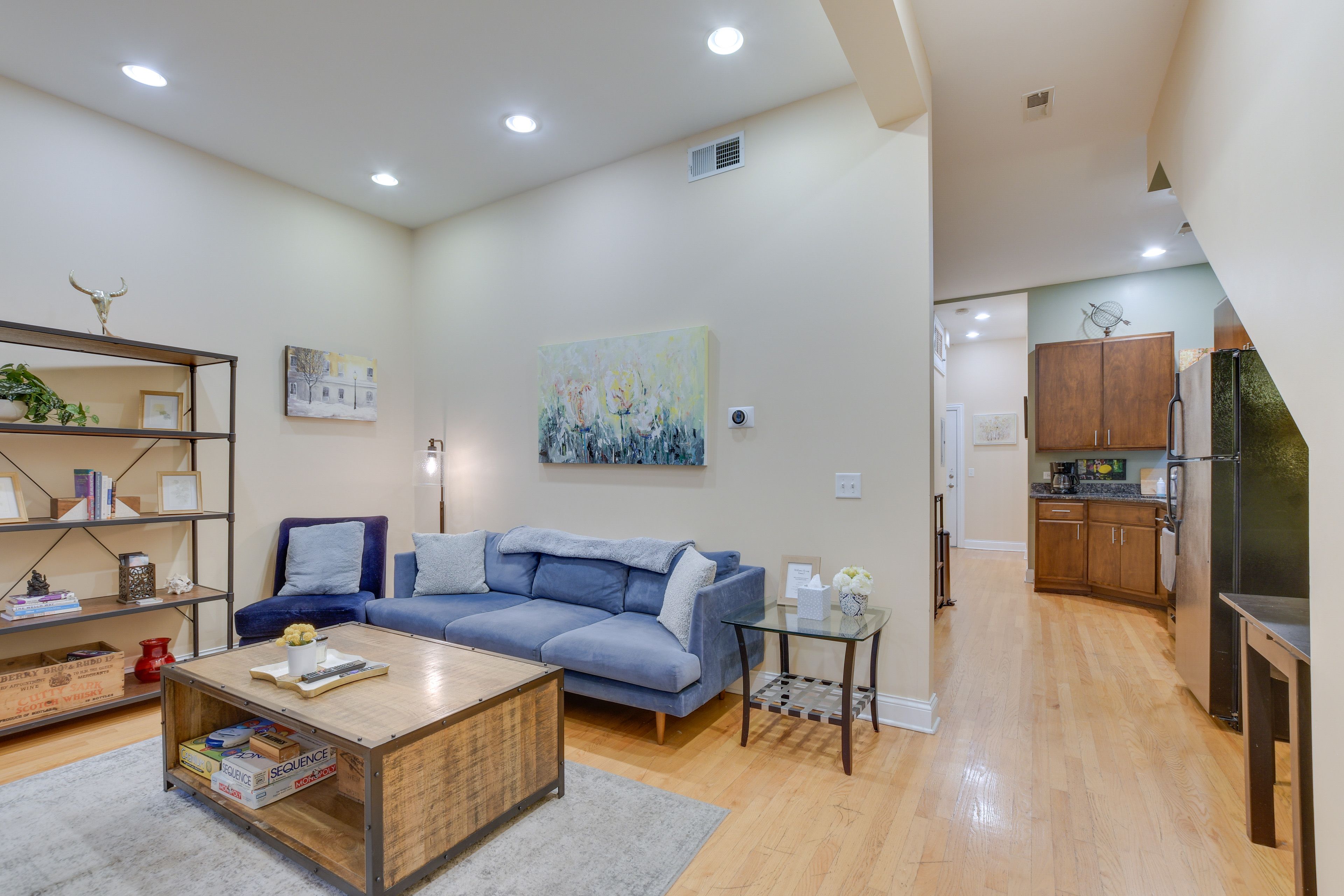 Living Area | Smart TV w/ Cable | Books | Board Games