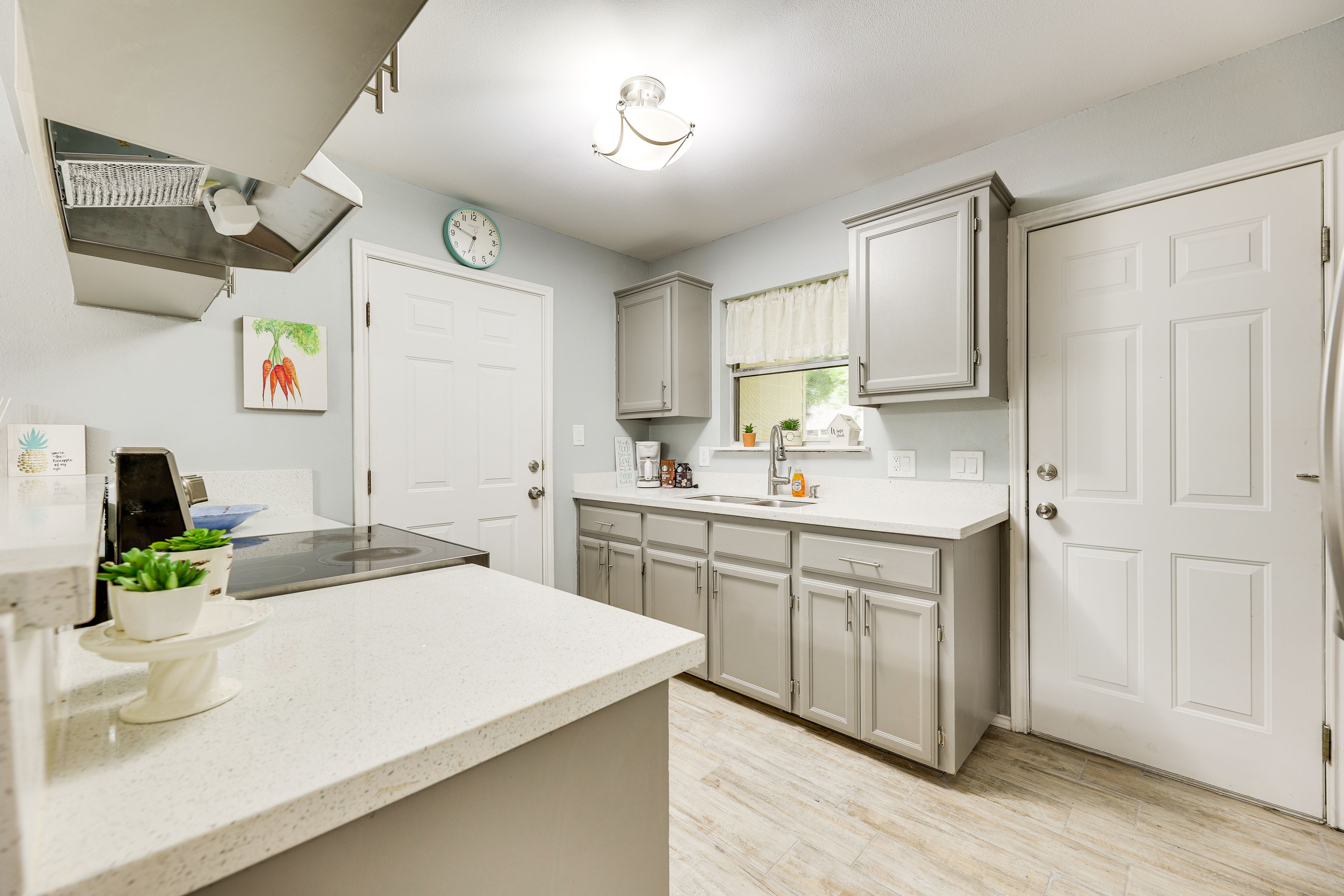 Kitchen | Drip Coffee Maker | Toaster | Toaster Oven