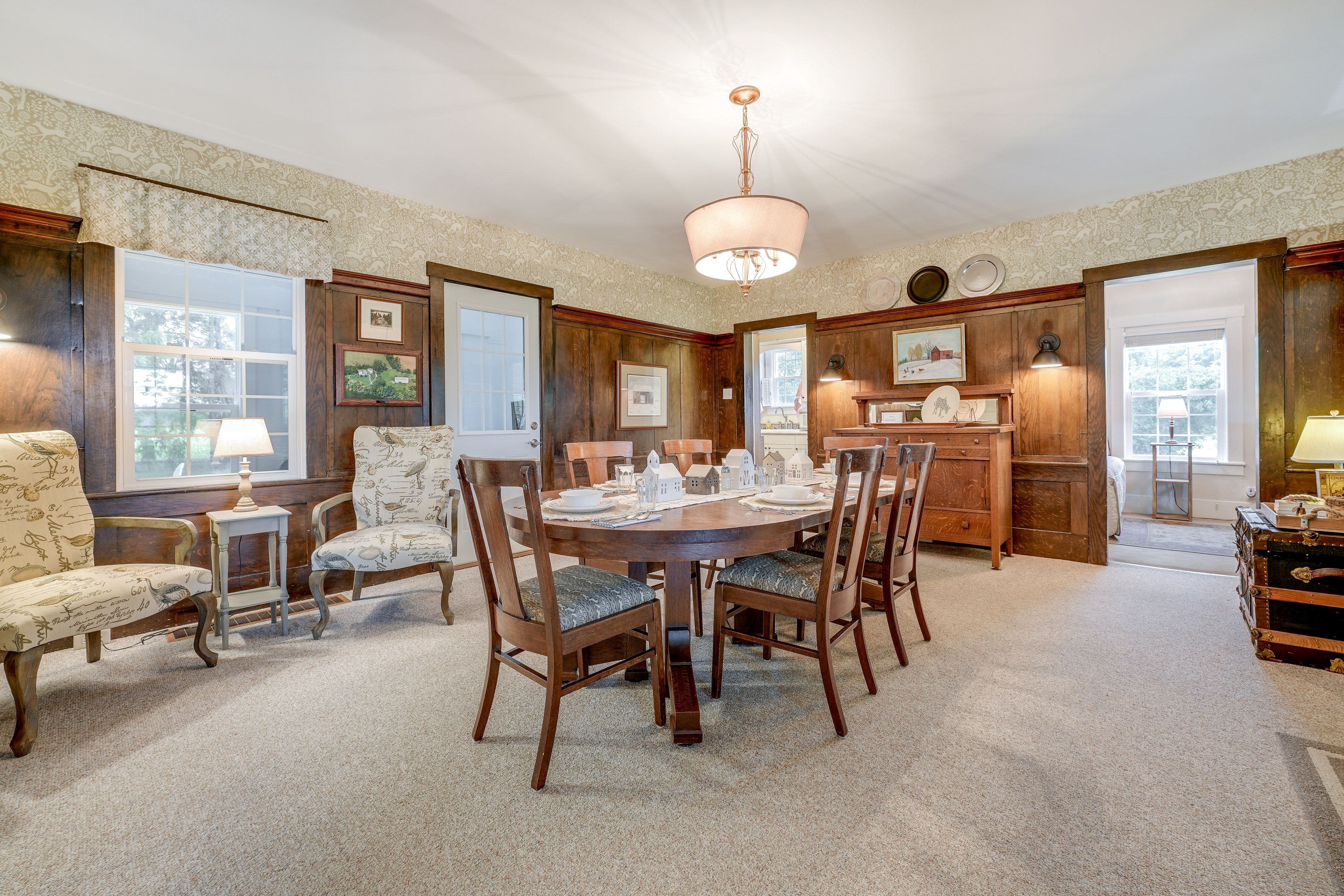 Dining Room | 1st Floor | Dishware & Flatware Provided