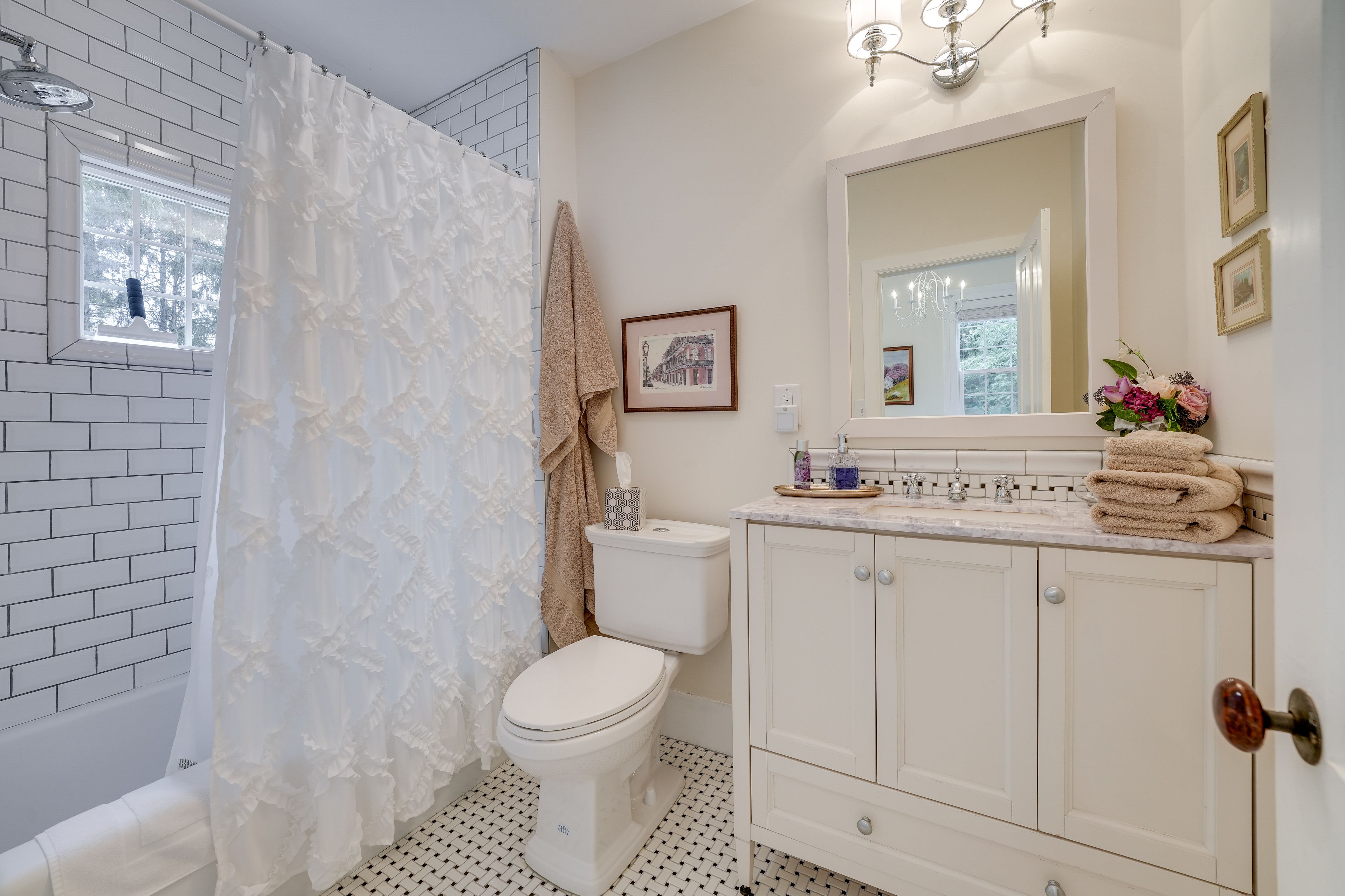 En-Suite Bathroom | Towels Provided | Hair Dryer