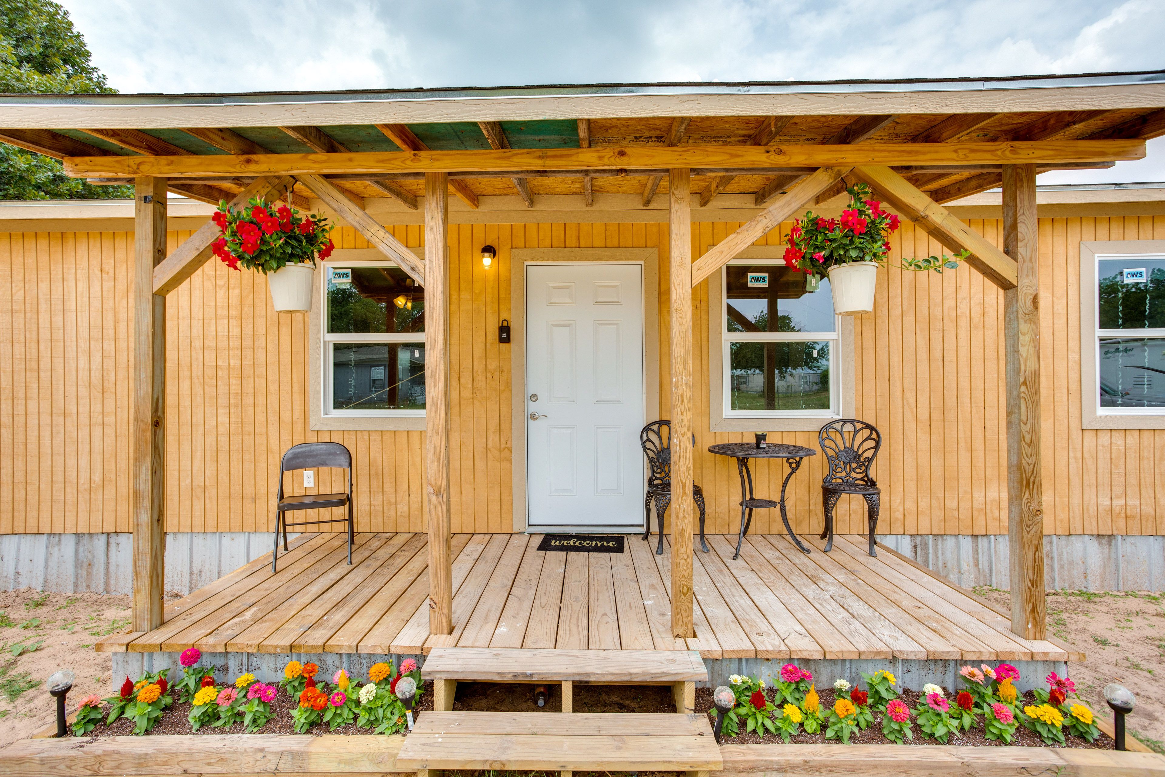 Front Porch | 1-Story House | Self Check-In