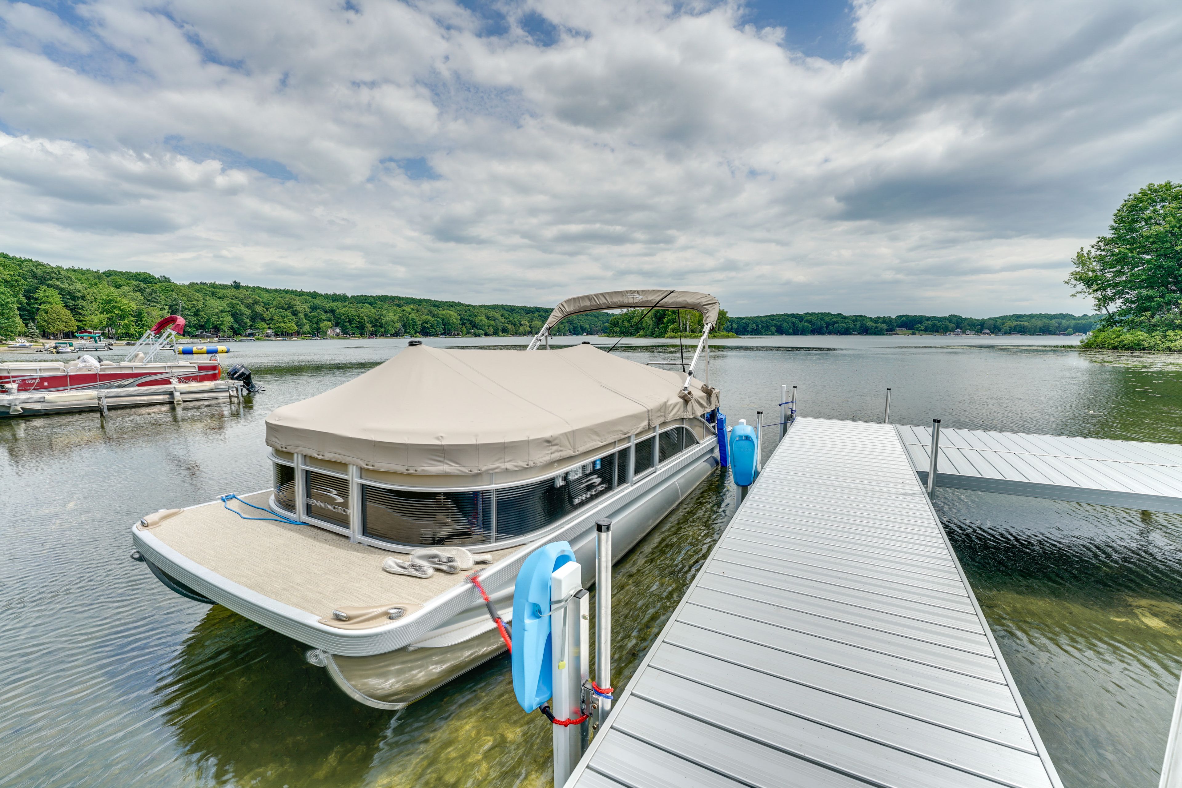 Private Dock (Boat Not Provided)