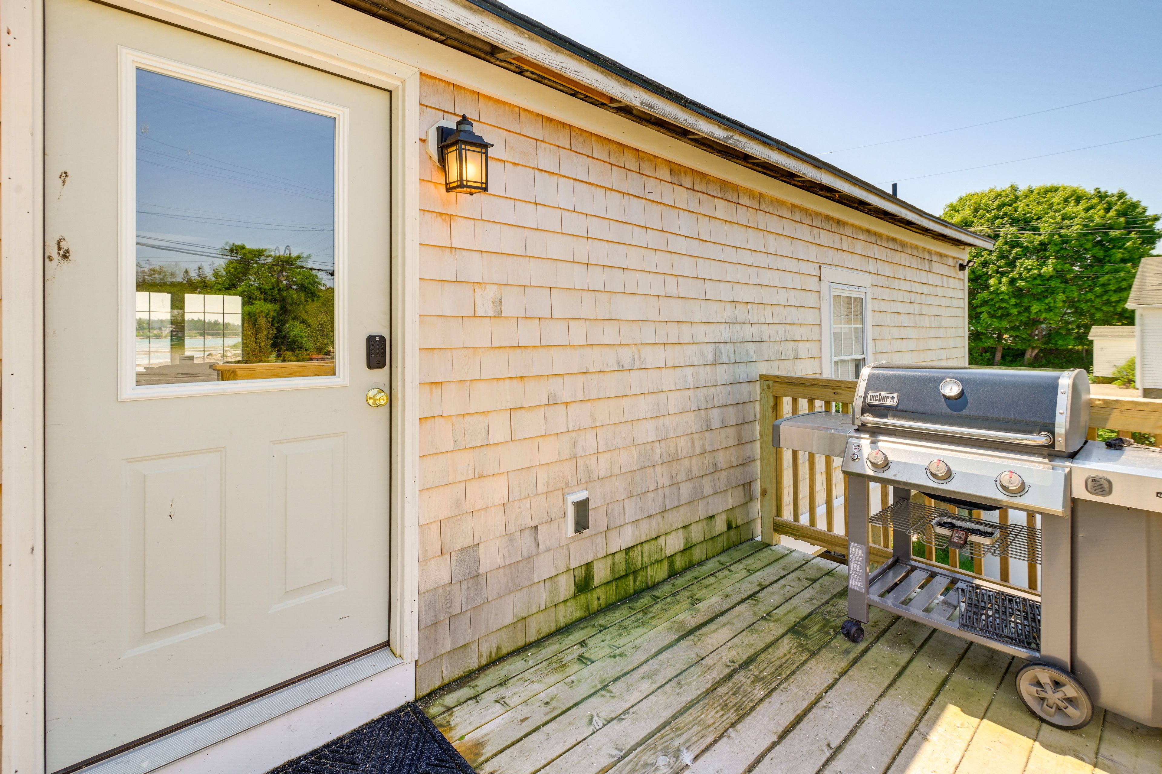 Deck | Gas Grill