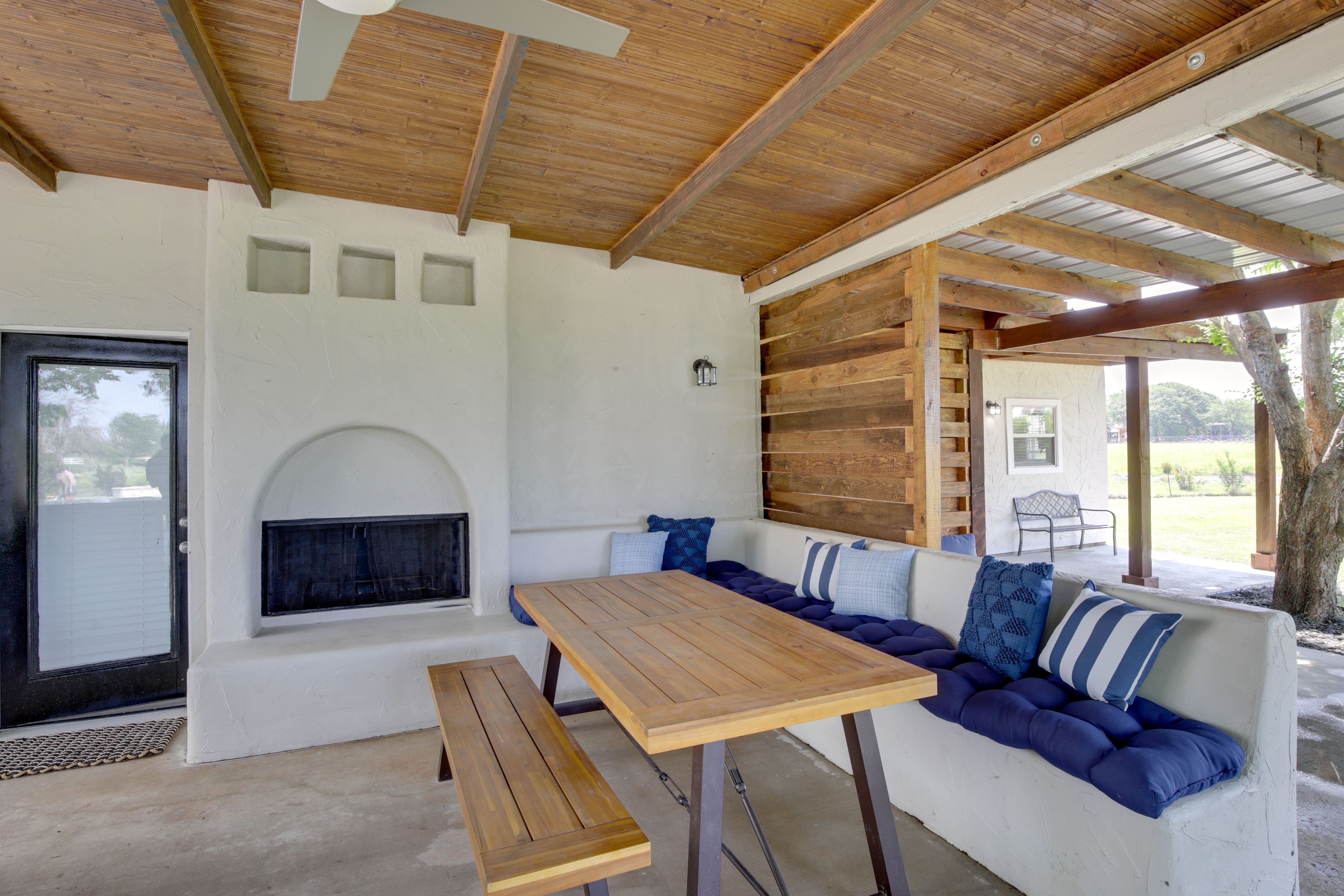 Covered Patio | Grilling Station | Outdoor Fireplace | Outdoor Dining Area