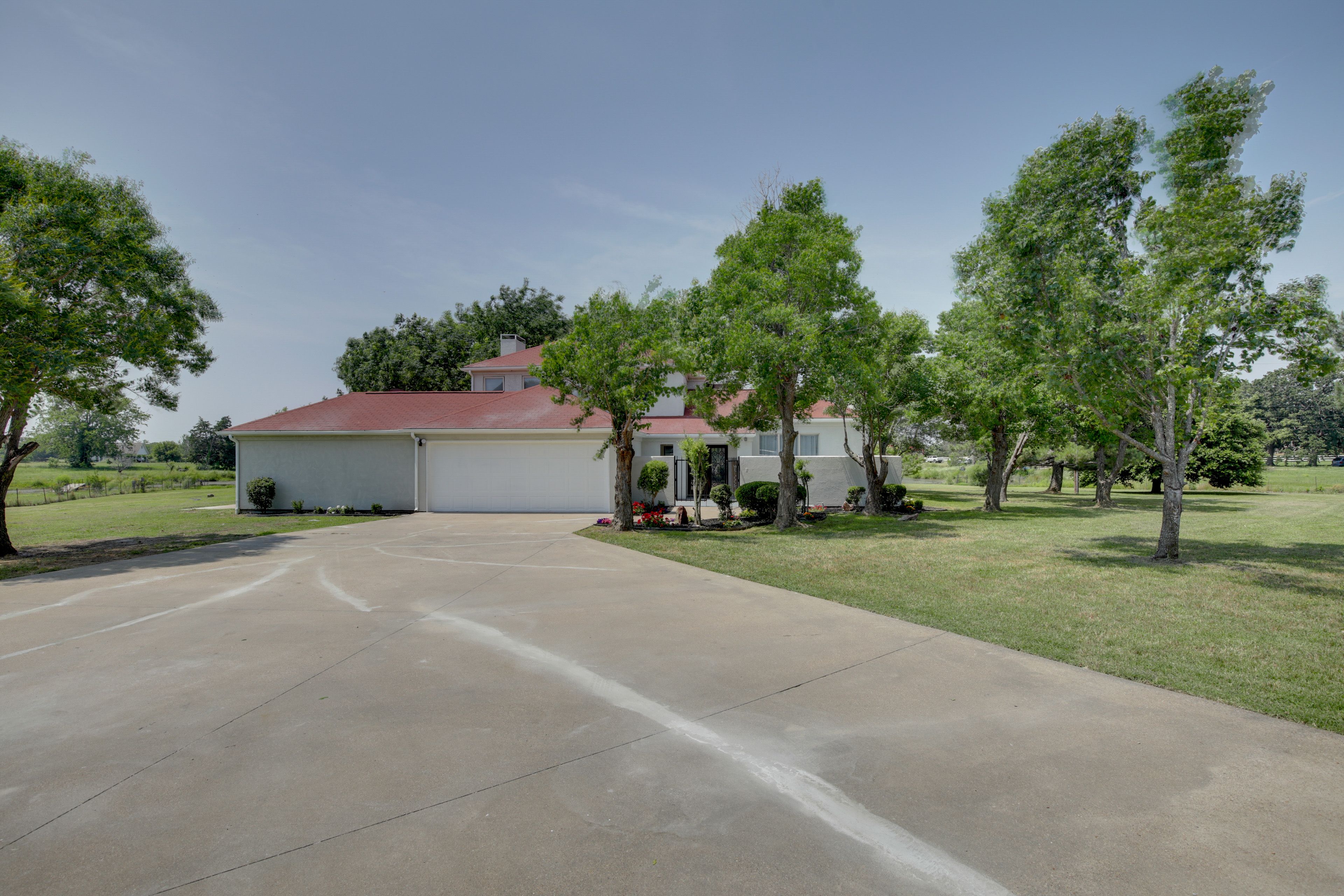 Parking | Garage (1 Vehicle) | Driveway (3 Vehicles) | RV Parking Allowed
