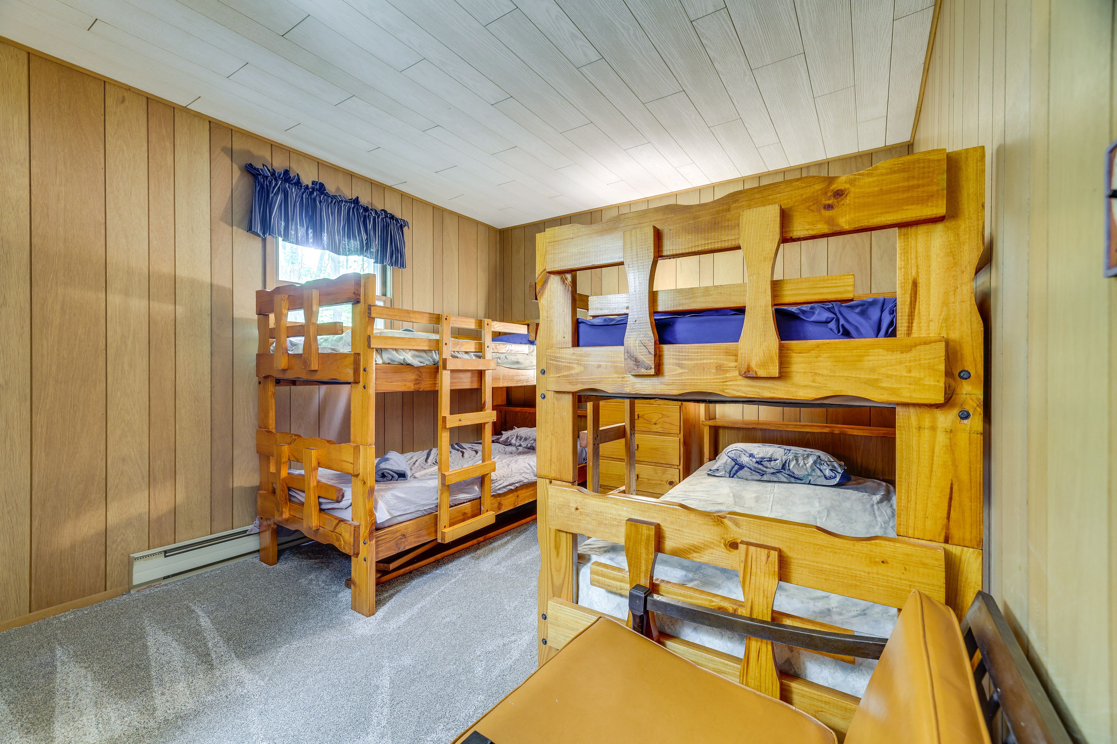 Bedroom 2 | 2 Twin Bunk Beds | Towels Provided