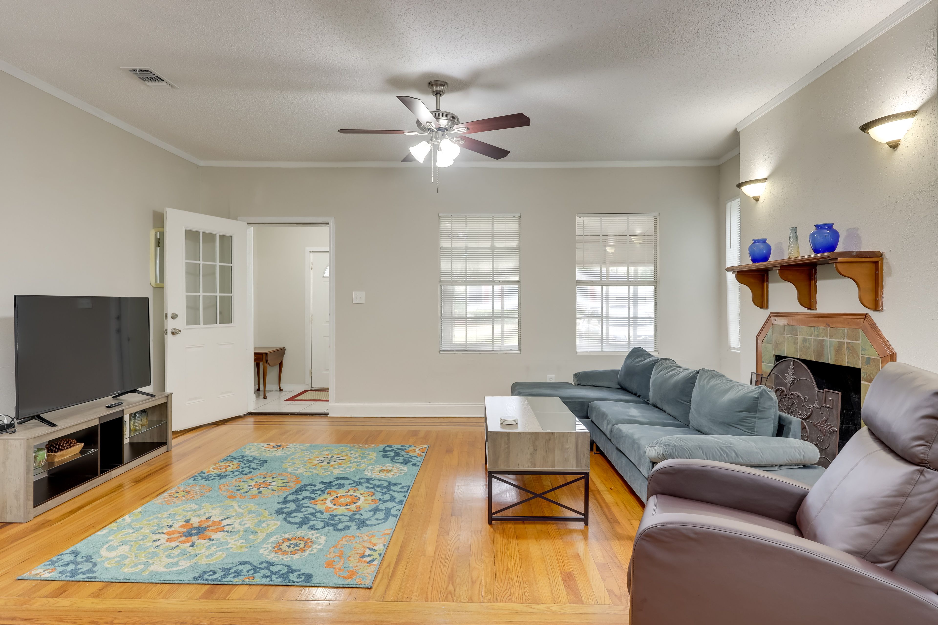 Jacksonville Vacation Rental | 2BR | 2BA | 1,350 Sq Ft | Stairs Required