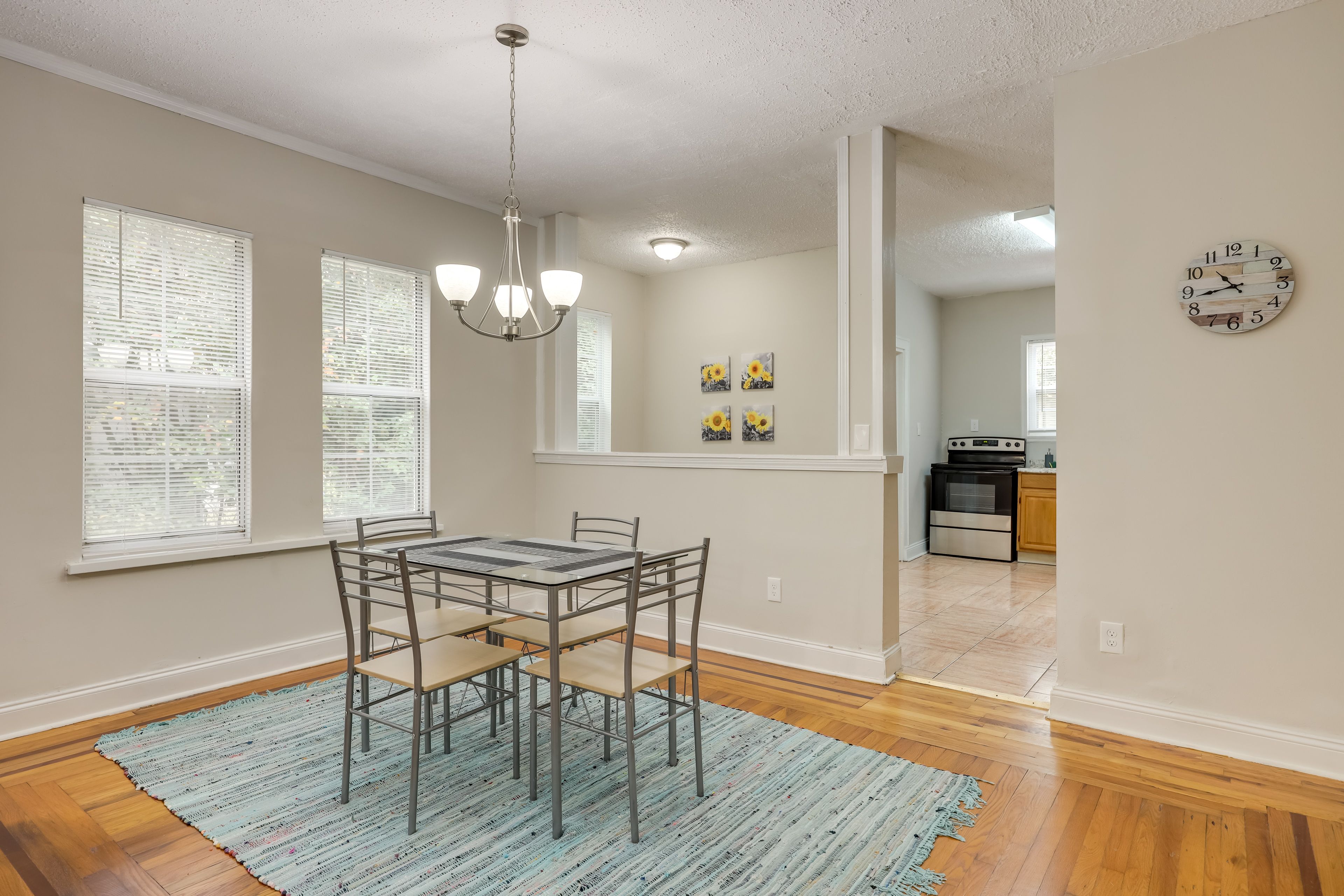 Dining Table | Dishware & Flatware Provided