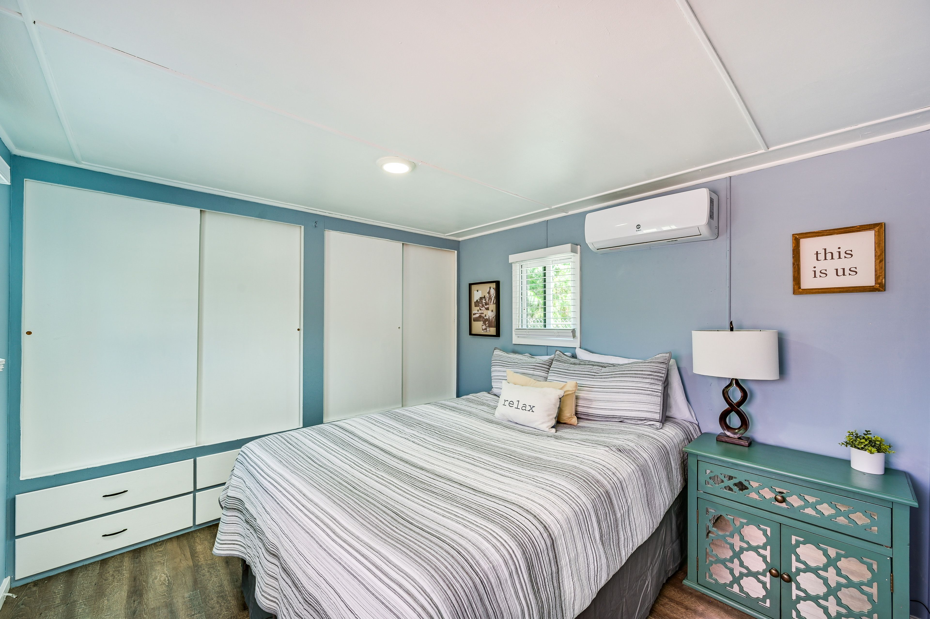 Bedroom | Queen Bed