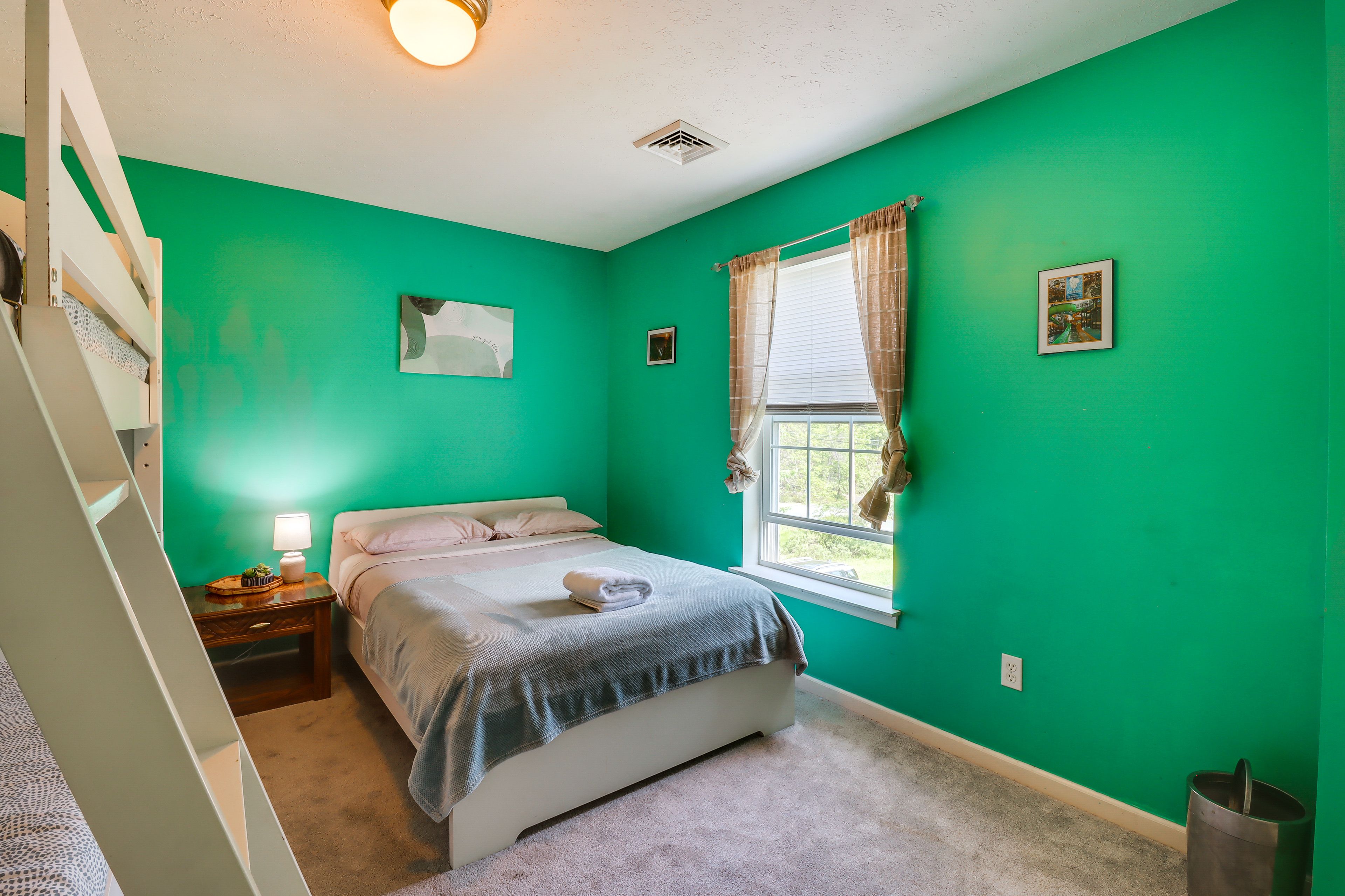 Bedroom 2 | Queen Bed | Twin Bunk Bed