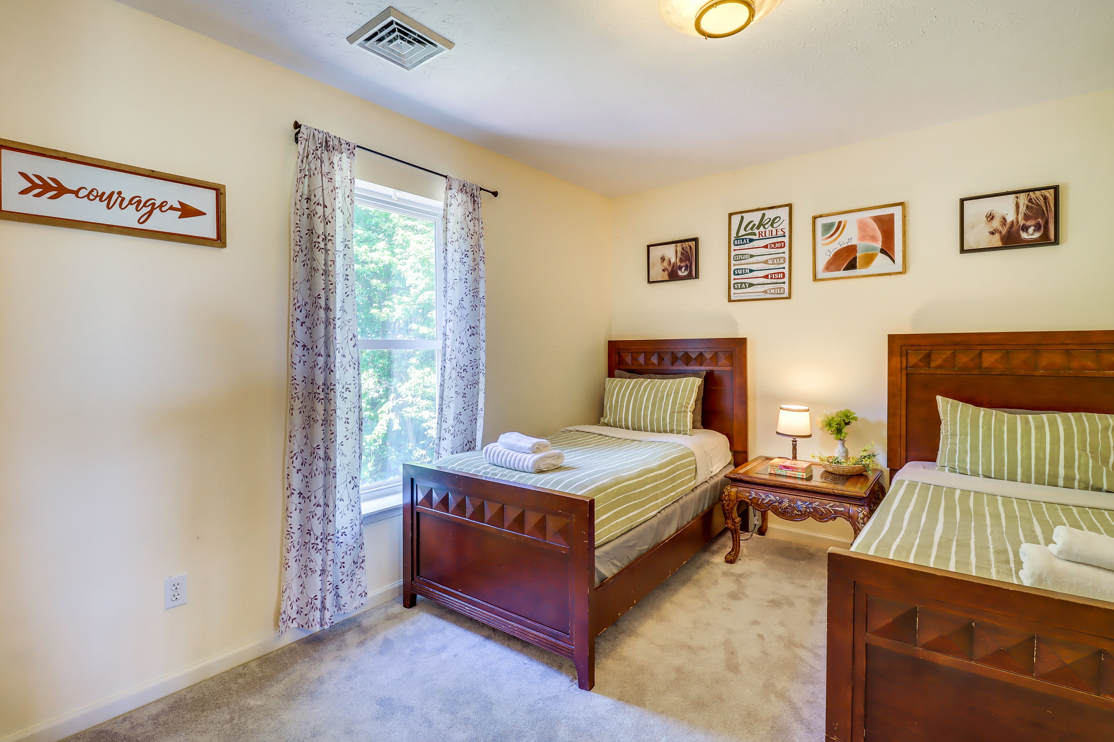 Bedroom 3 | 2 Twin Beds