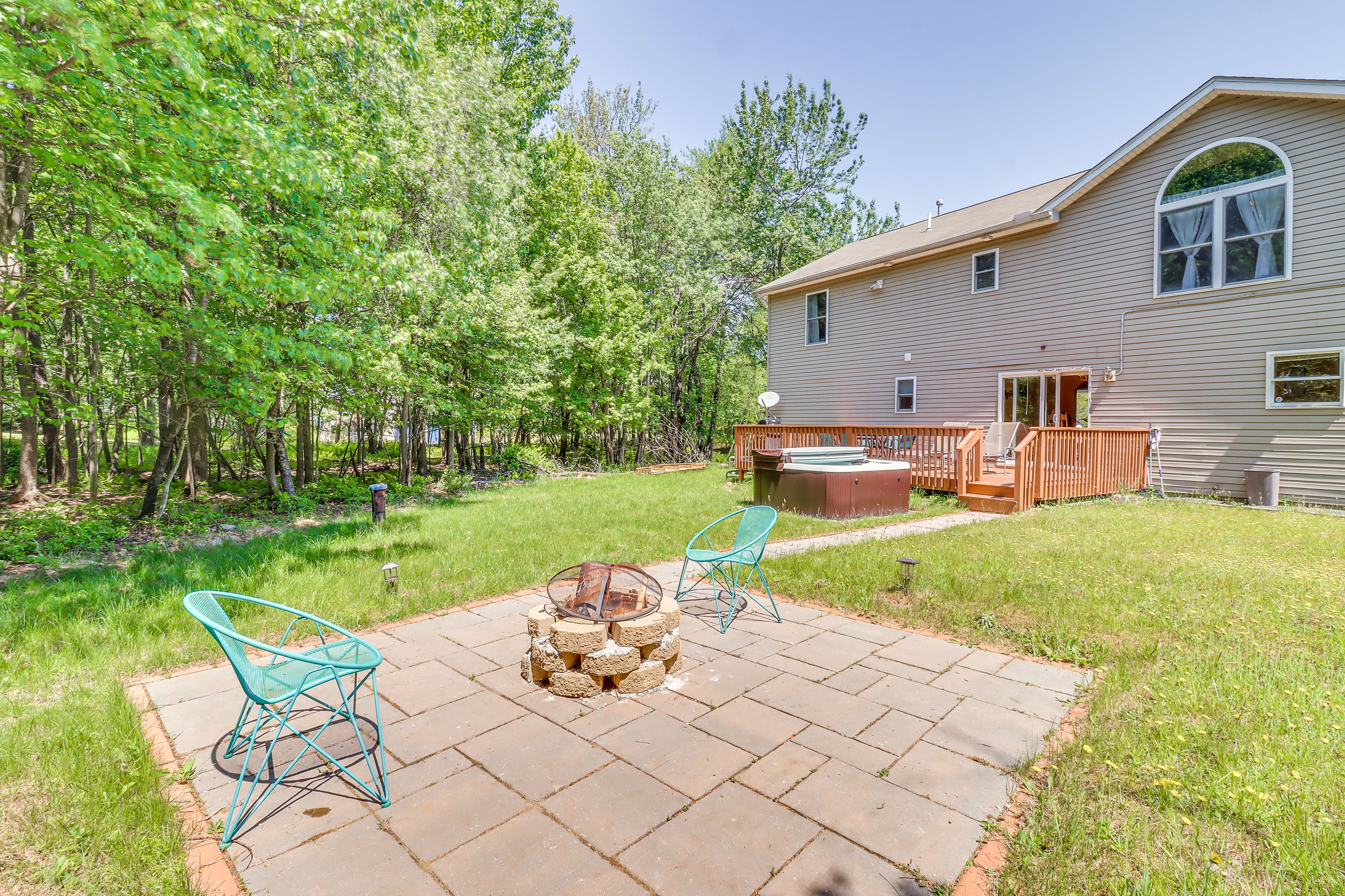 Patio | Fire Pit