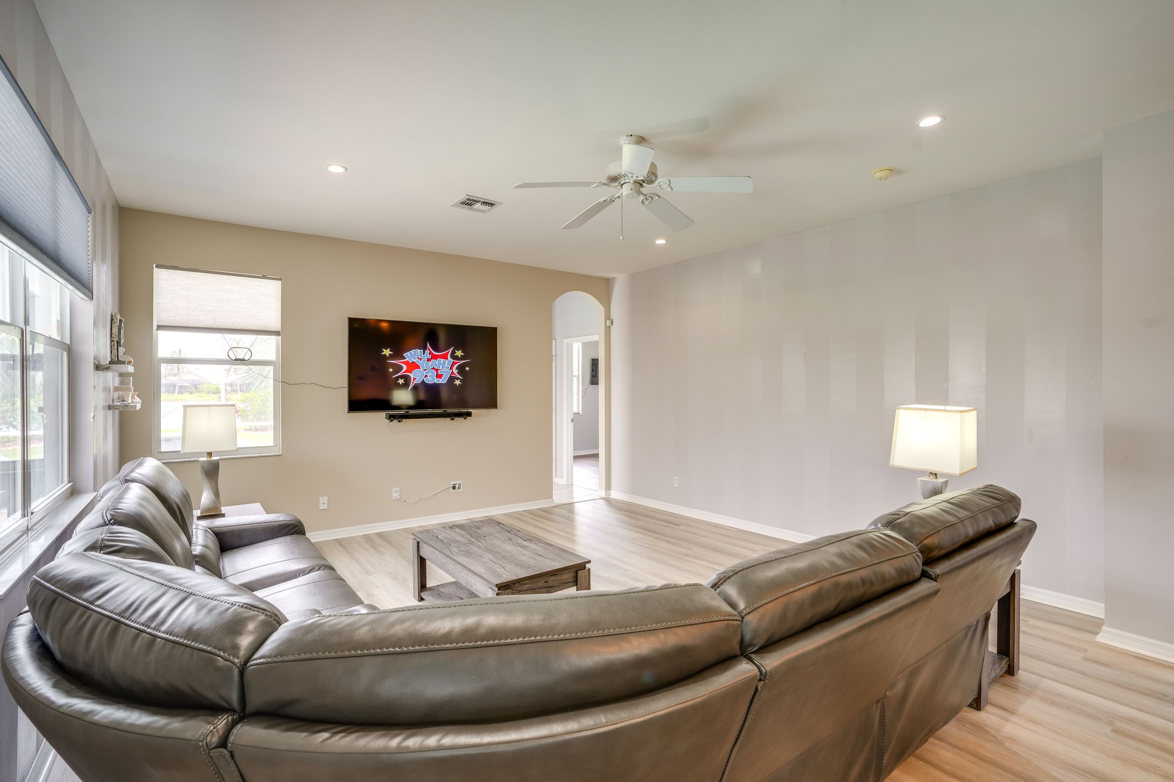 Back Living Room | Smart TV