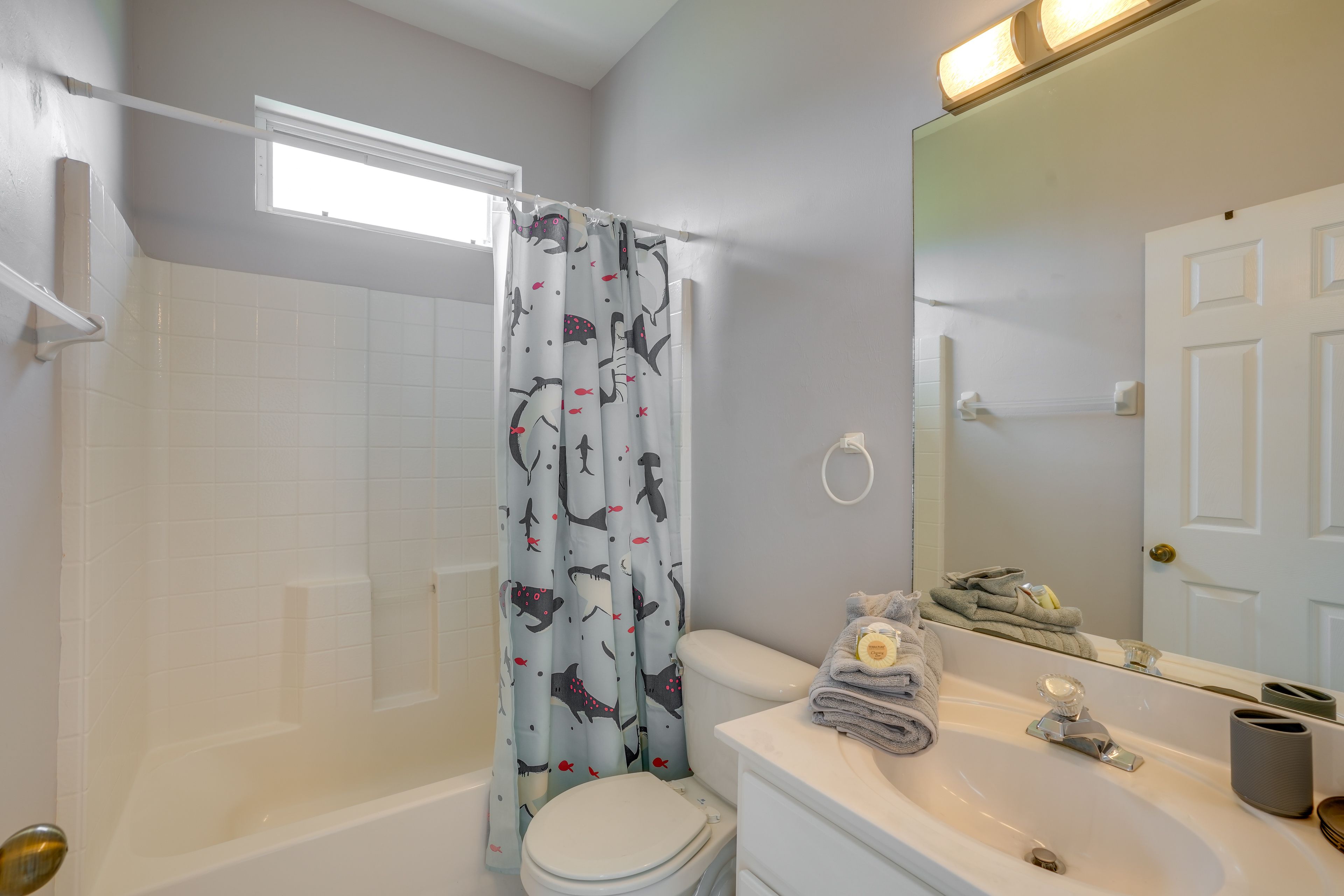 Full Bathroom