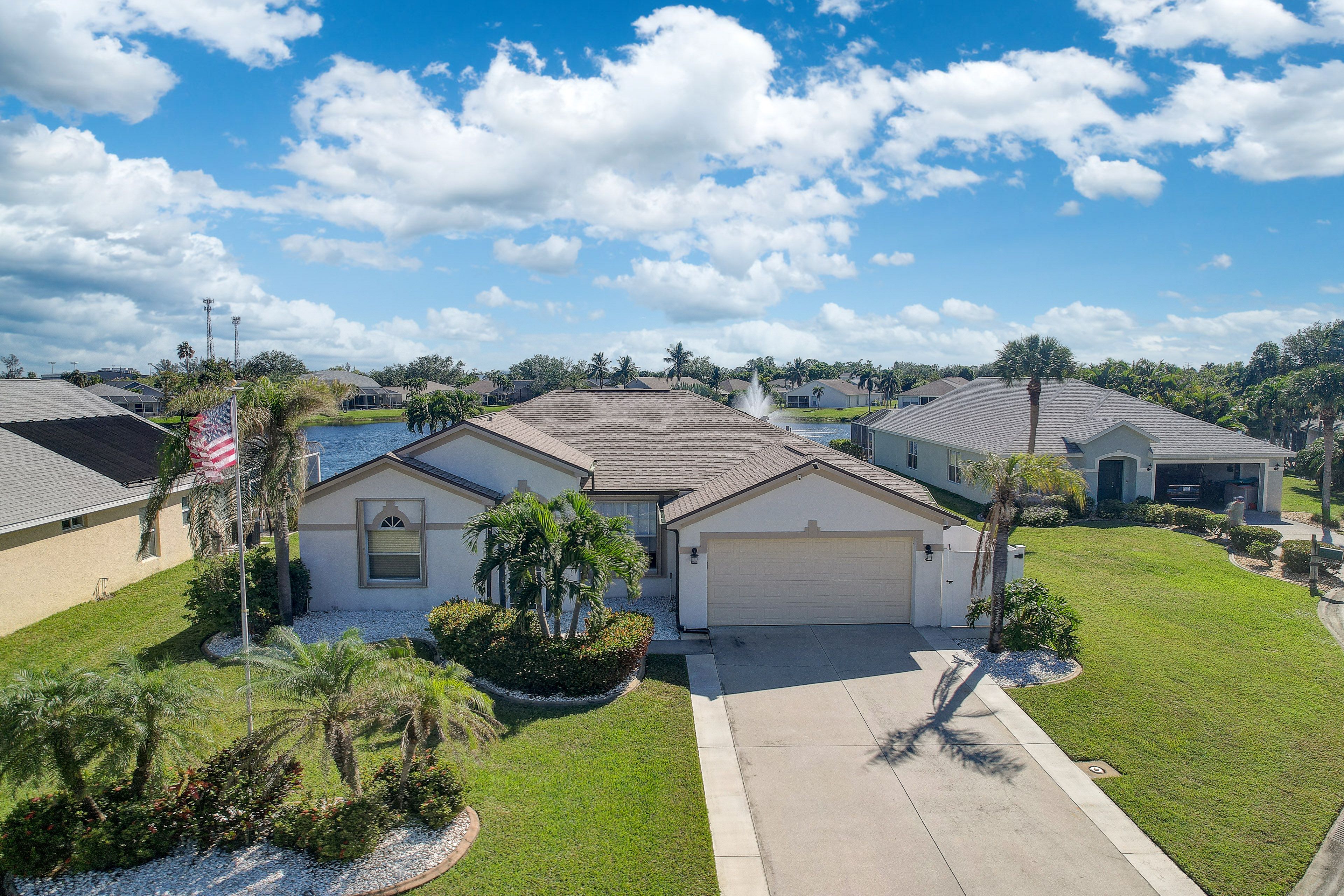 Exterior | Front Yard