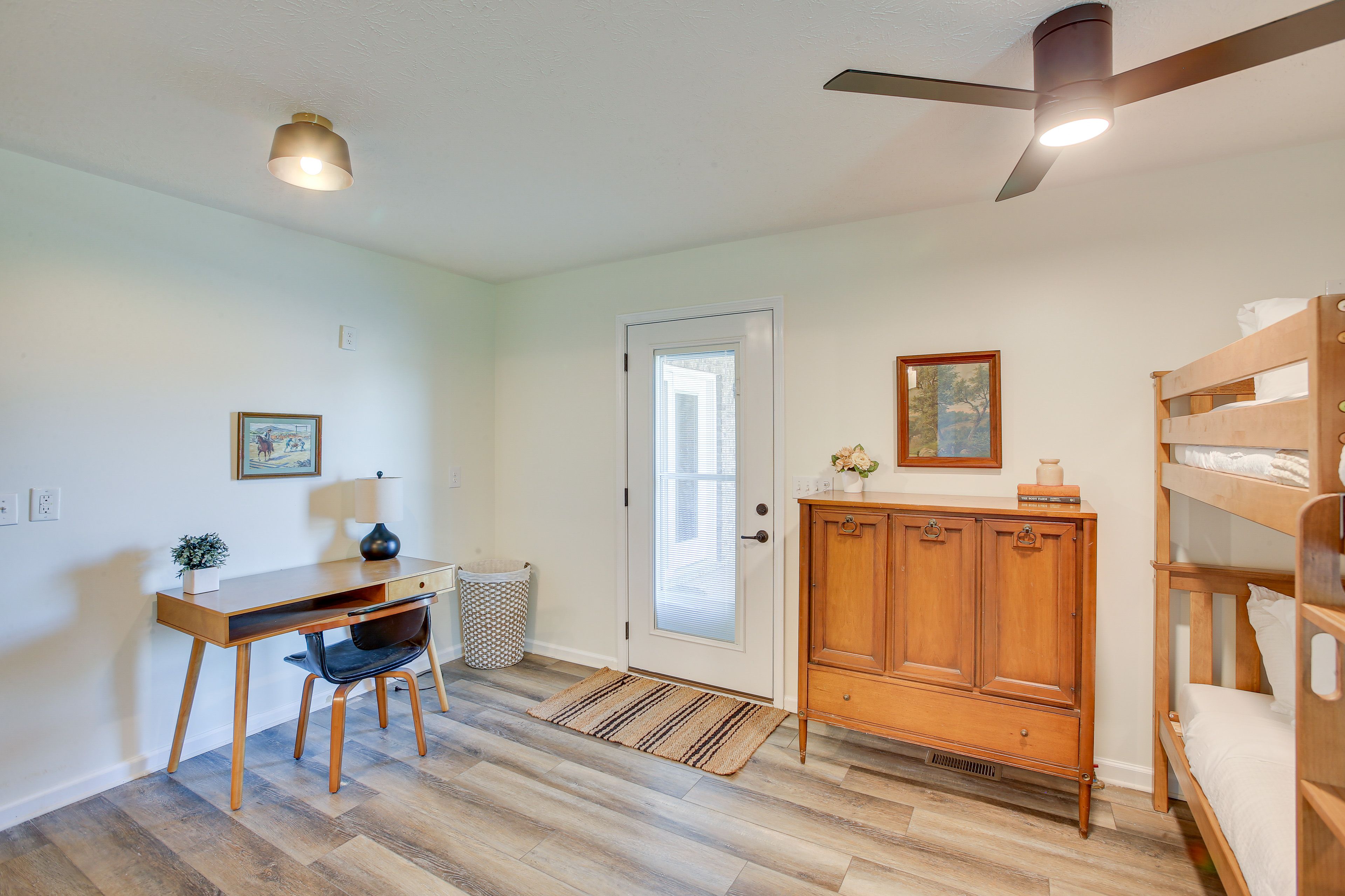 Bedroom 4 | Queen Bed | Twin Bunk Bed | En-Suite Bathroom | 1st Floor