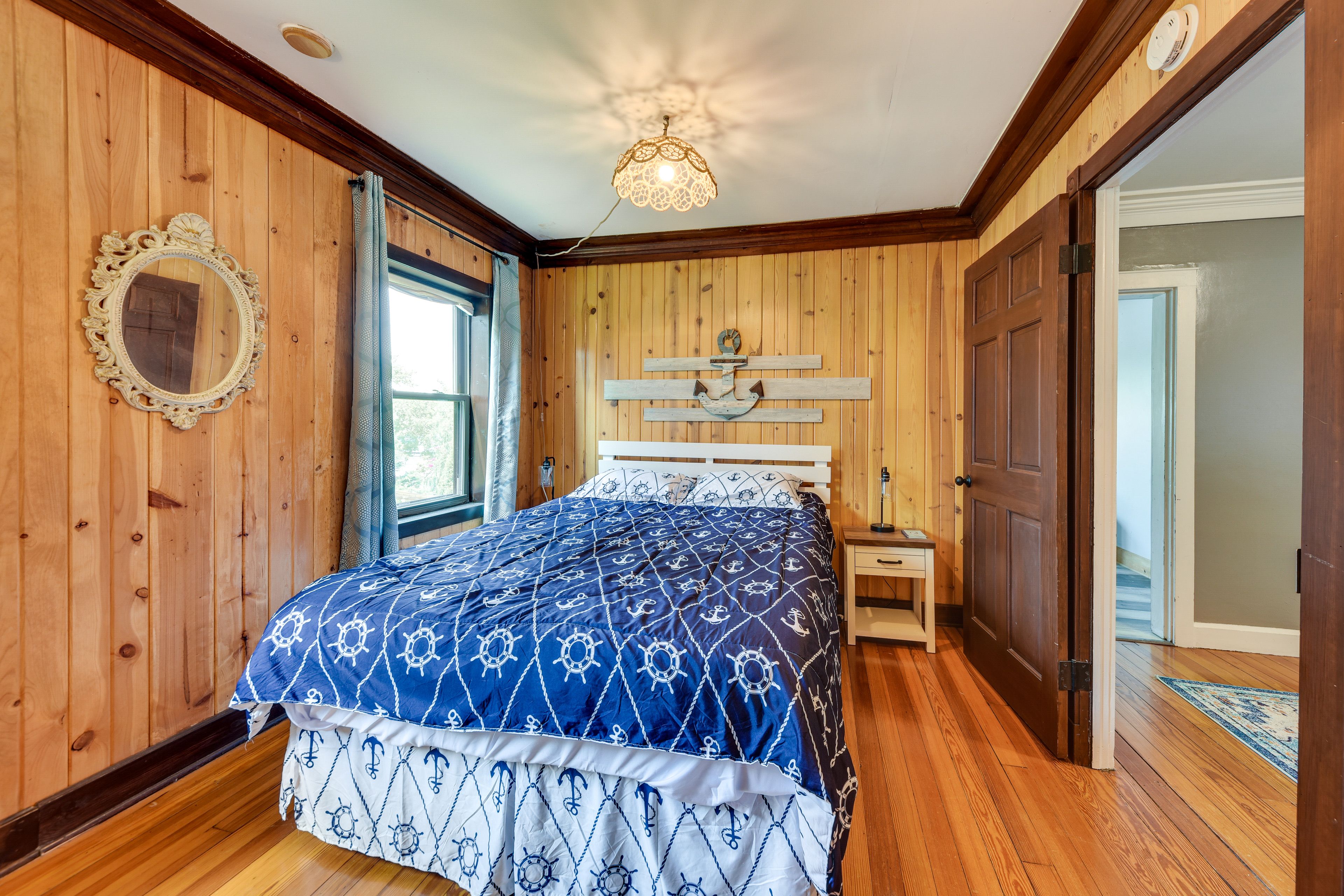 Bedroom 1 | Queen Bed | Linens Provided