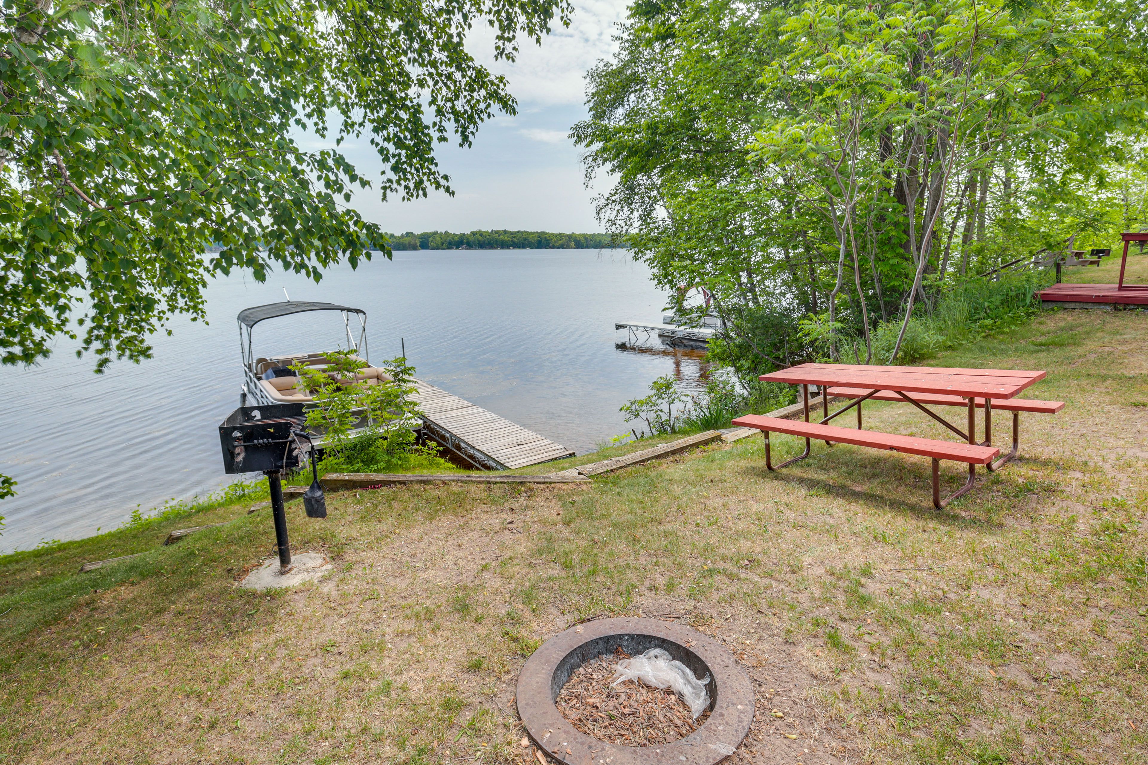 Townsend Vacation Rental | 3BR | 1BA | 1,500 Sq Ft | Half-Step Required