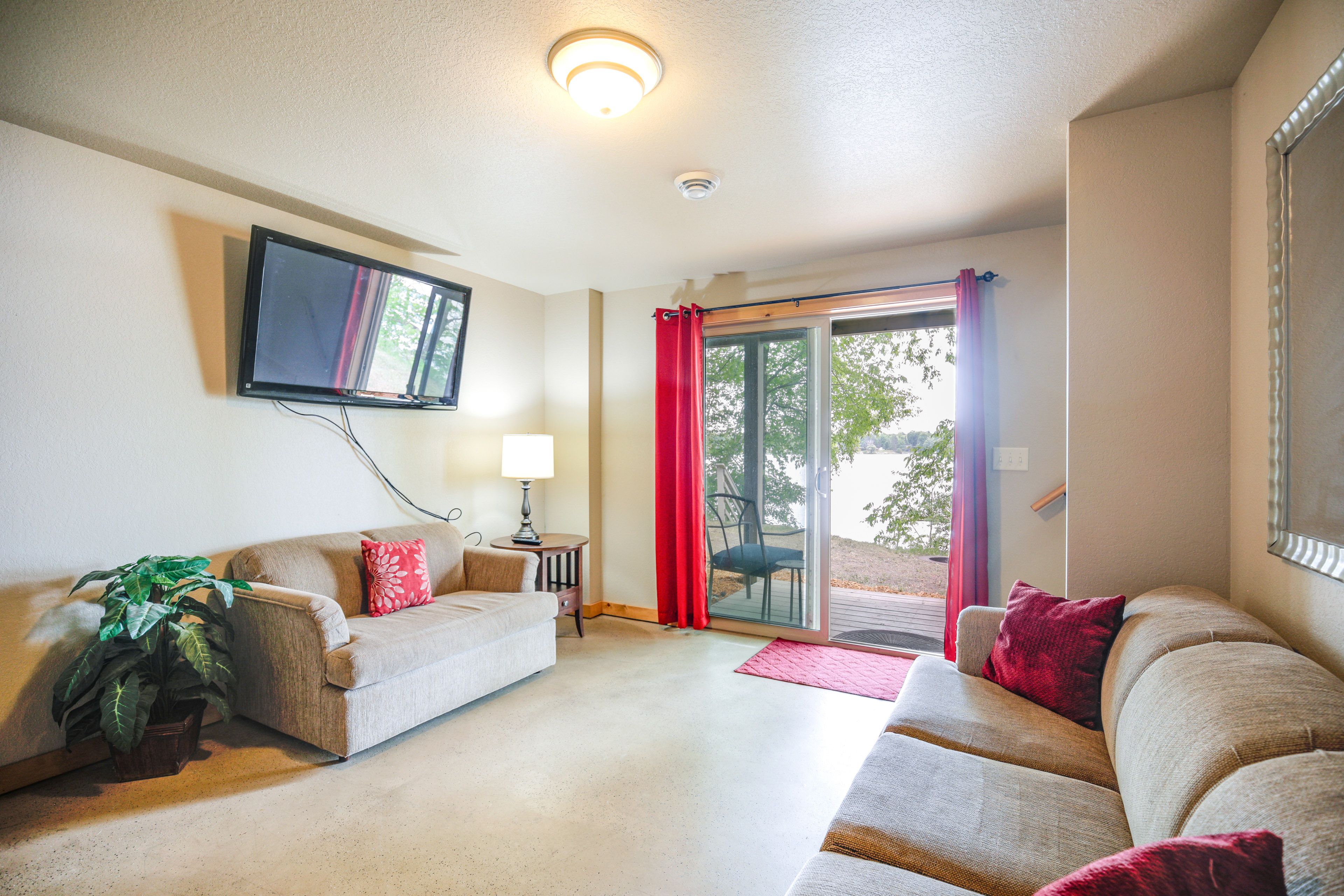 Family Room | Full Sleeper Sofa | Basement | DVD Player | Board Games