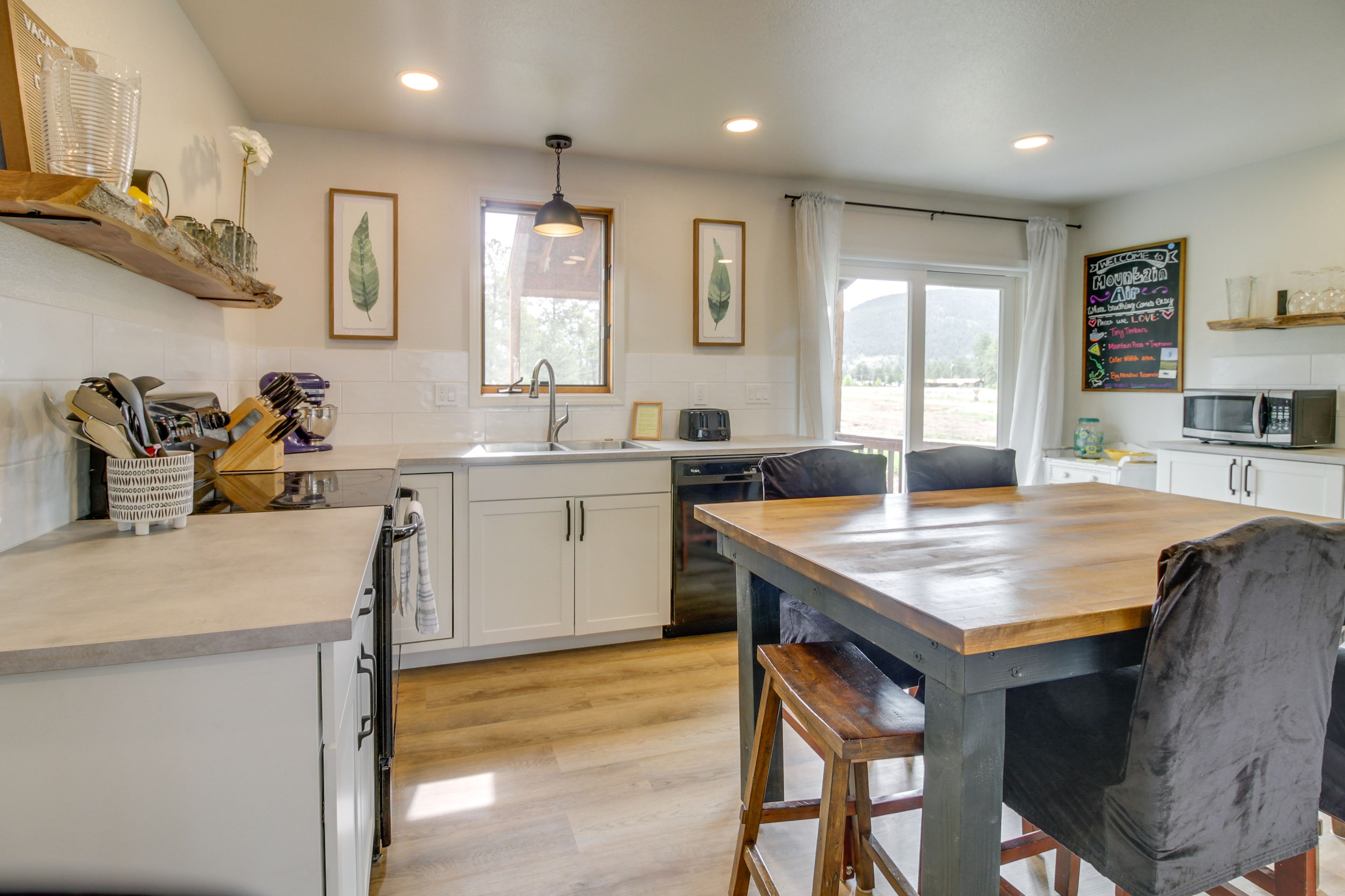 Kitchen | Coffee Maker | Toaster | KitchenAid Mixer | Garbage Disposal