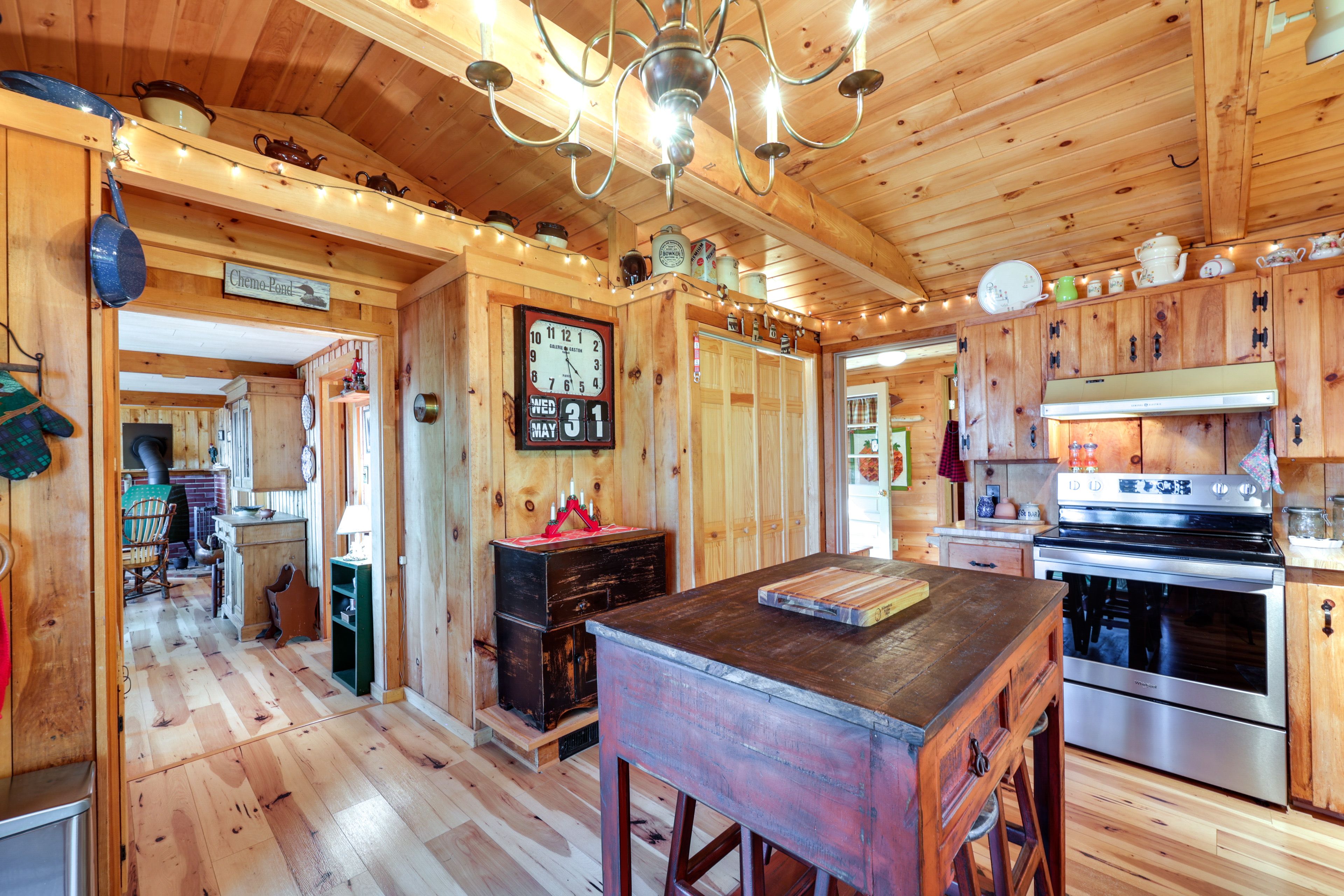 Kitchen | Coffee Maker | Toaster | Dishware & Flatware