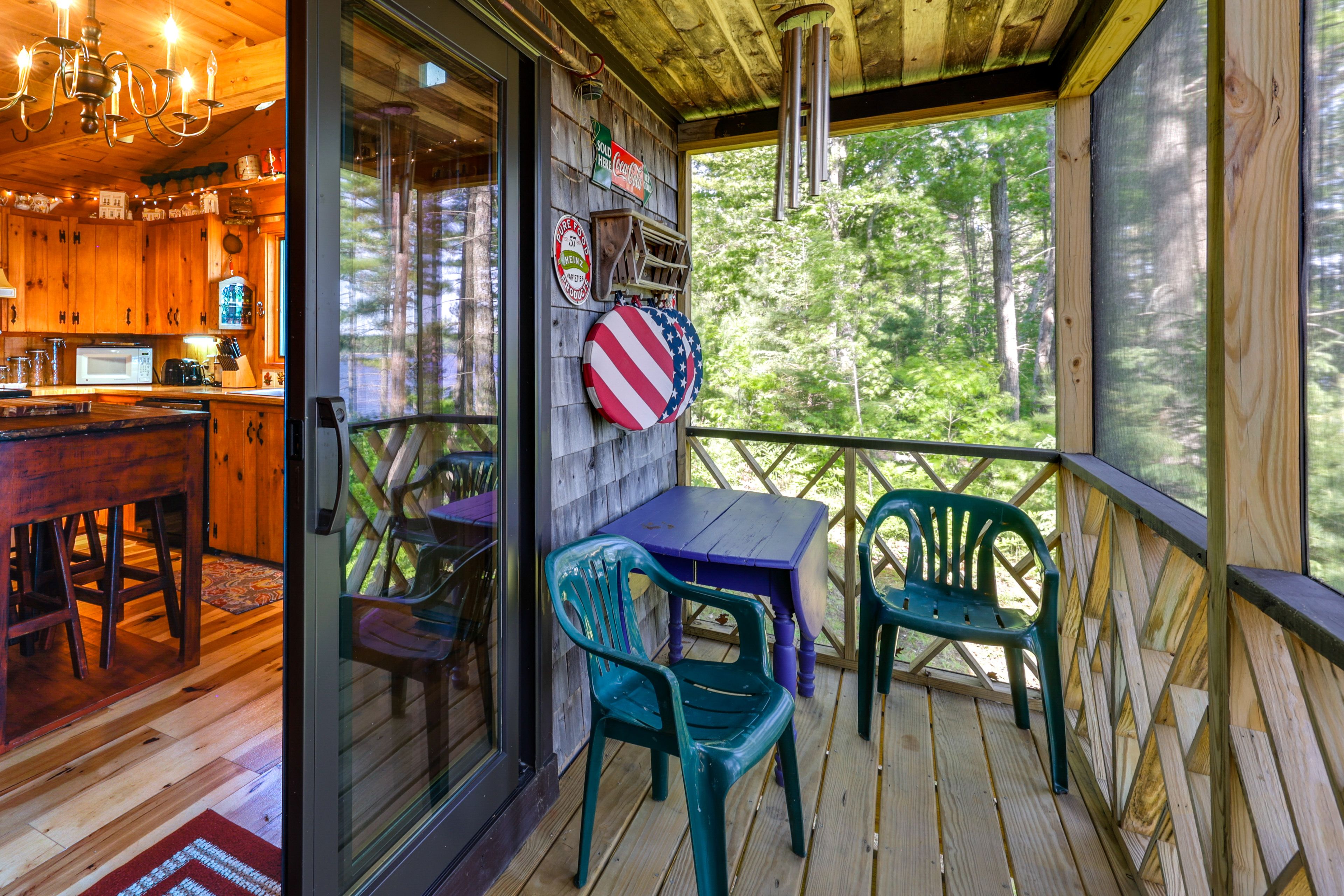 Screened-In Porch
