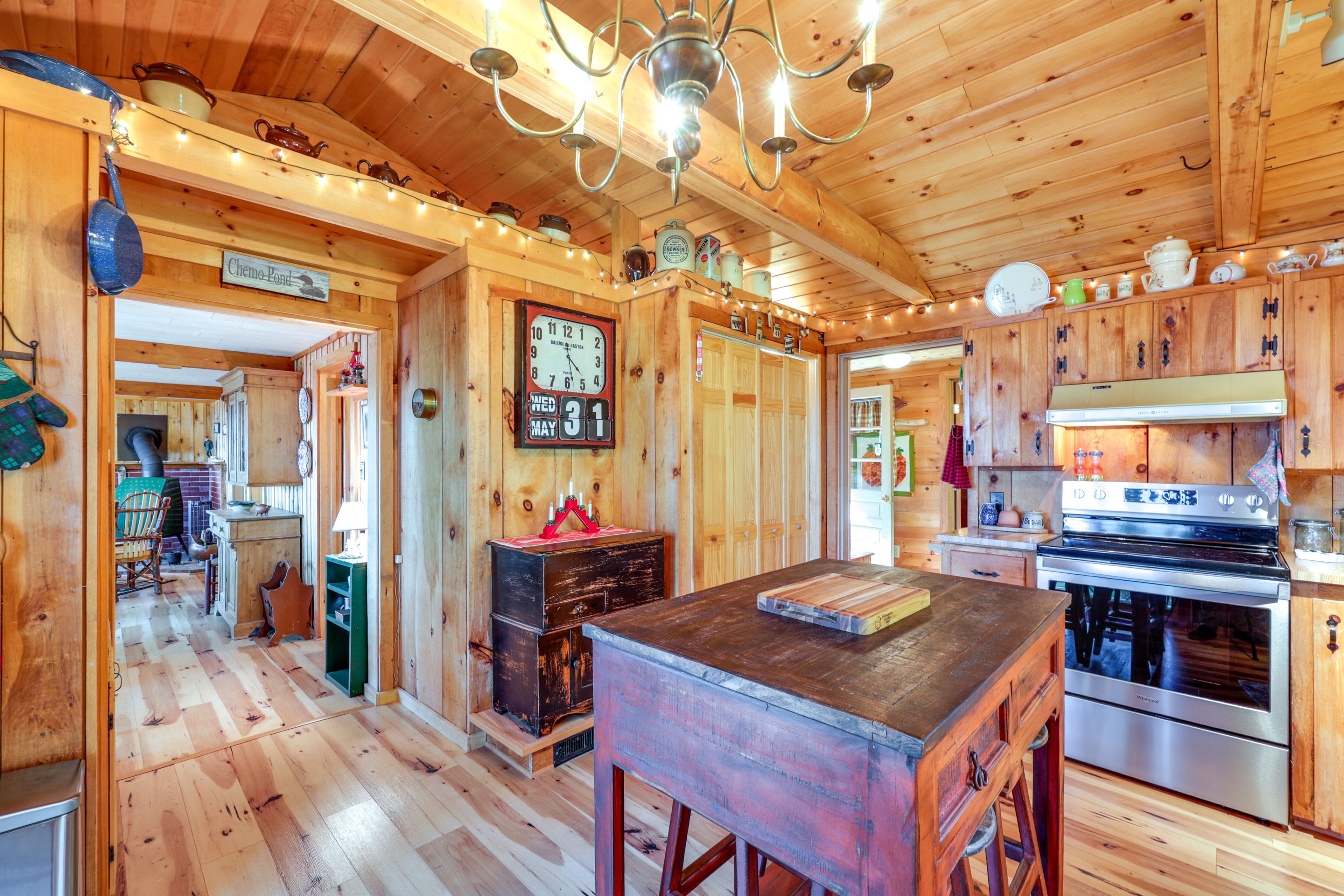 Kitchen | Coffee Maker | Toaster | Dishware & Flatware