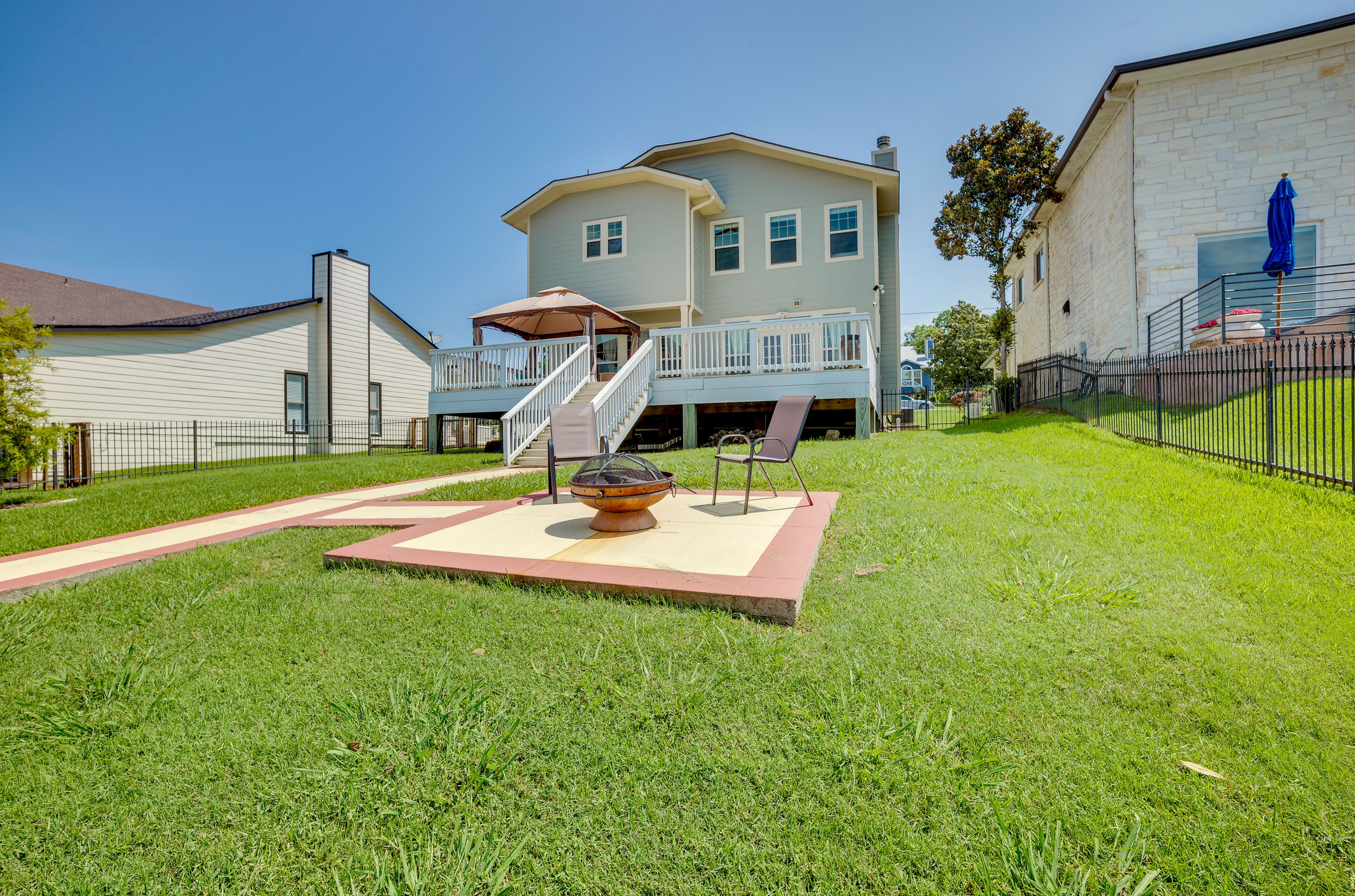 Fenced Yard | Patio w/ Fire Pit