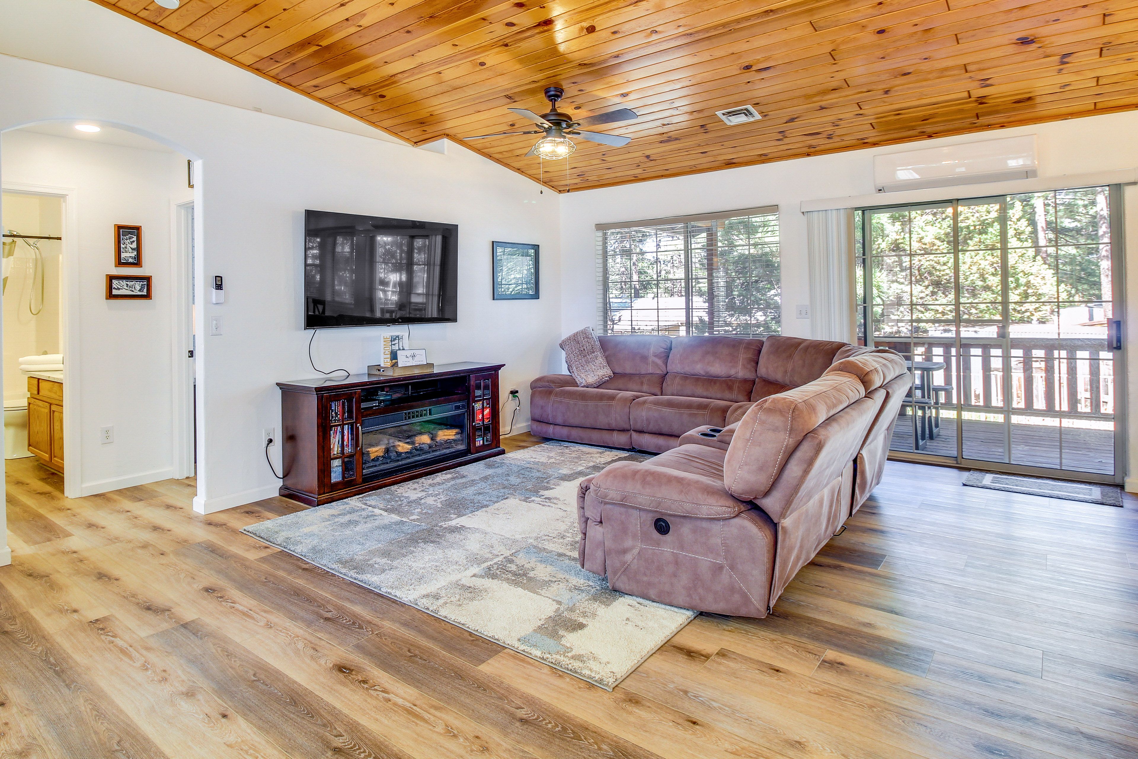 Show Low Vacation Rental | 3BR | 2BA | Step-Free Access | 1,800 Sq Ft