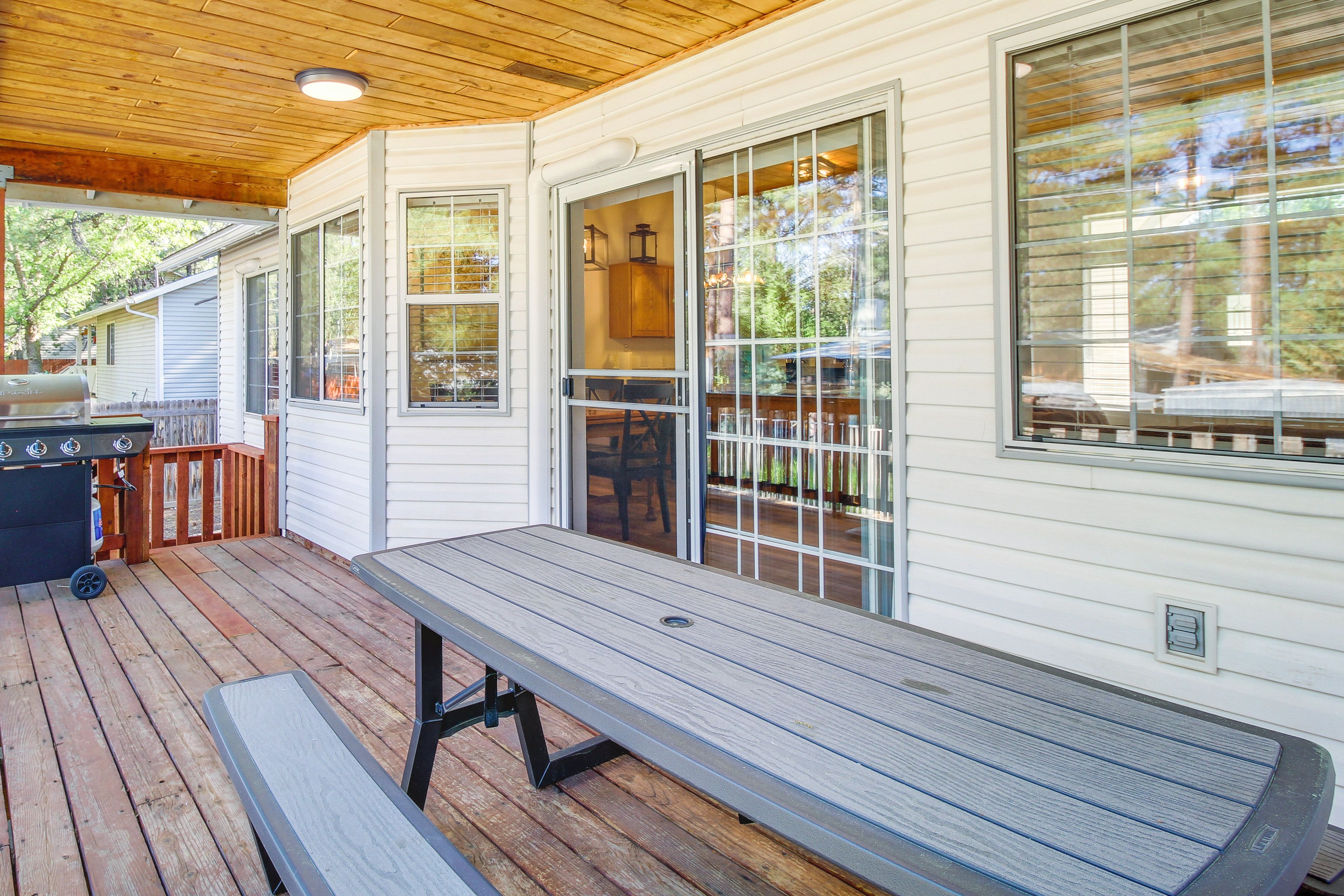 Private Deck | Gas Grill
