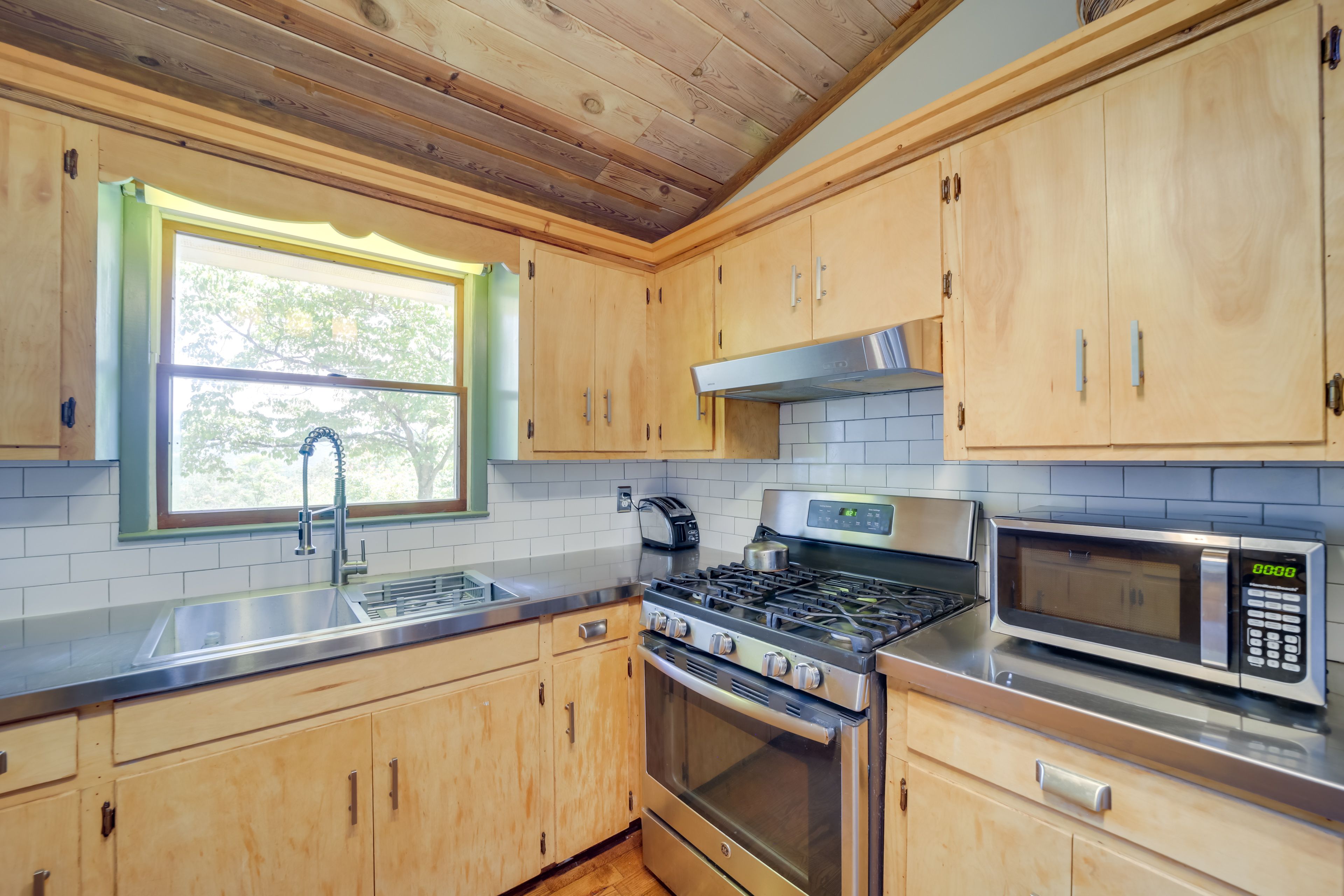 Kitchen | Coffee Maker | Microwave | Dishware & Flatware