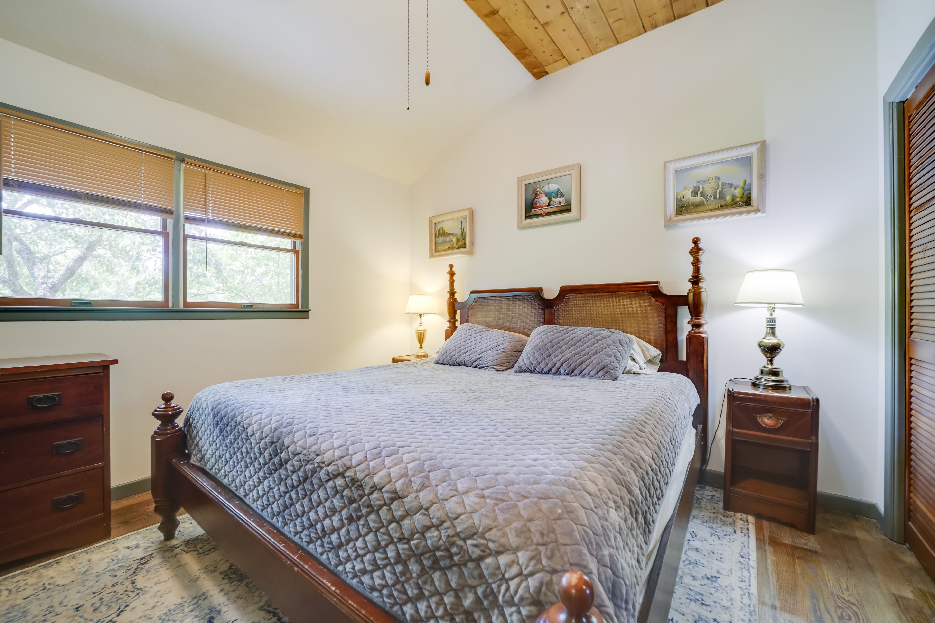 Bedroom 1 | California King Bed