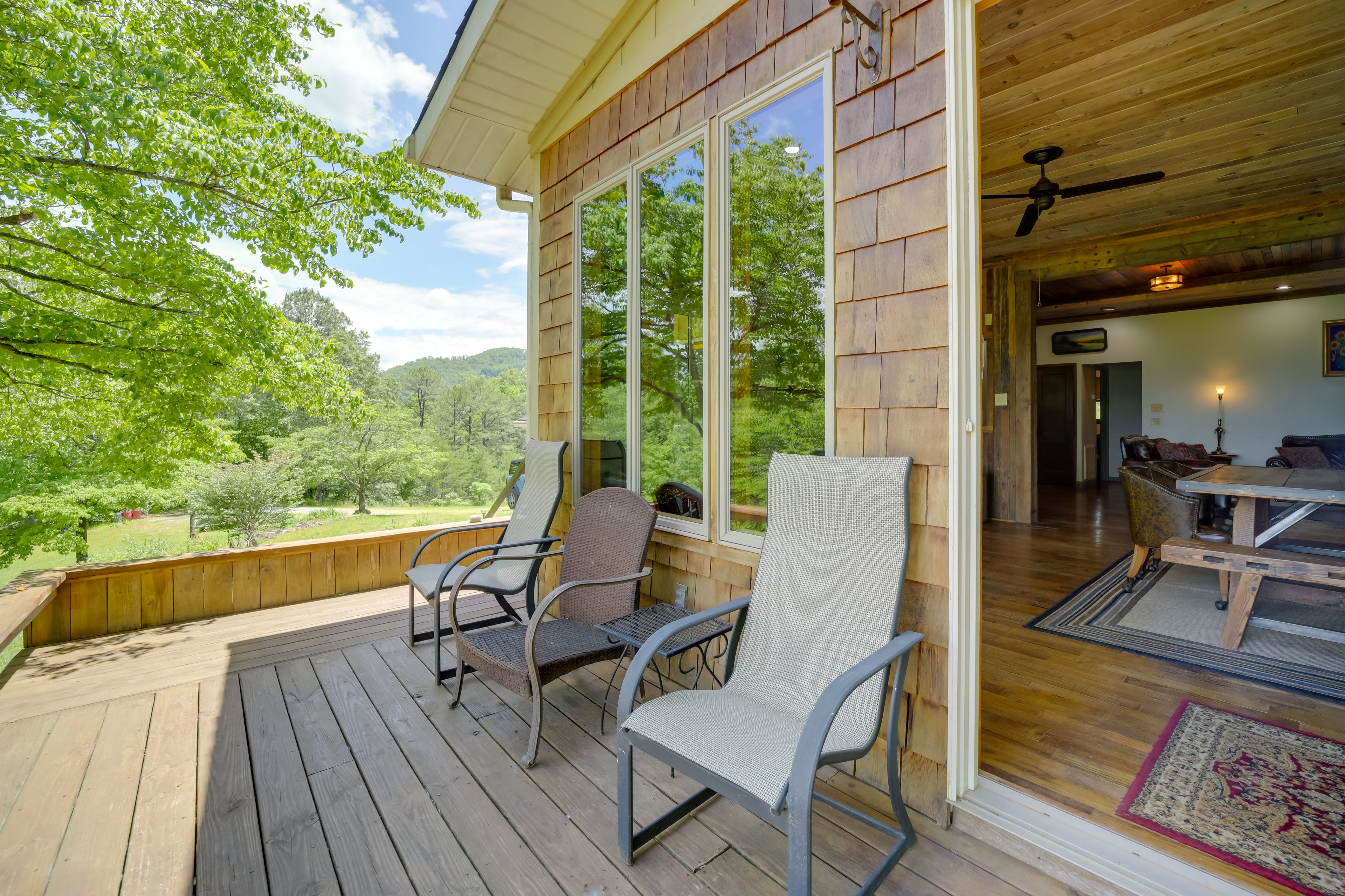 Patio | Outdoor Seating | Gas Grill