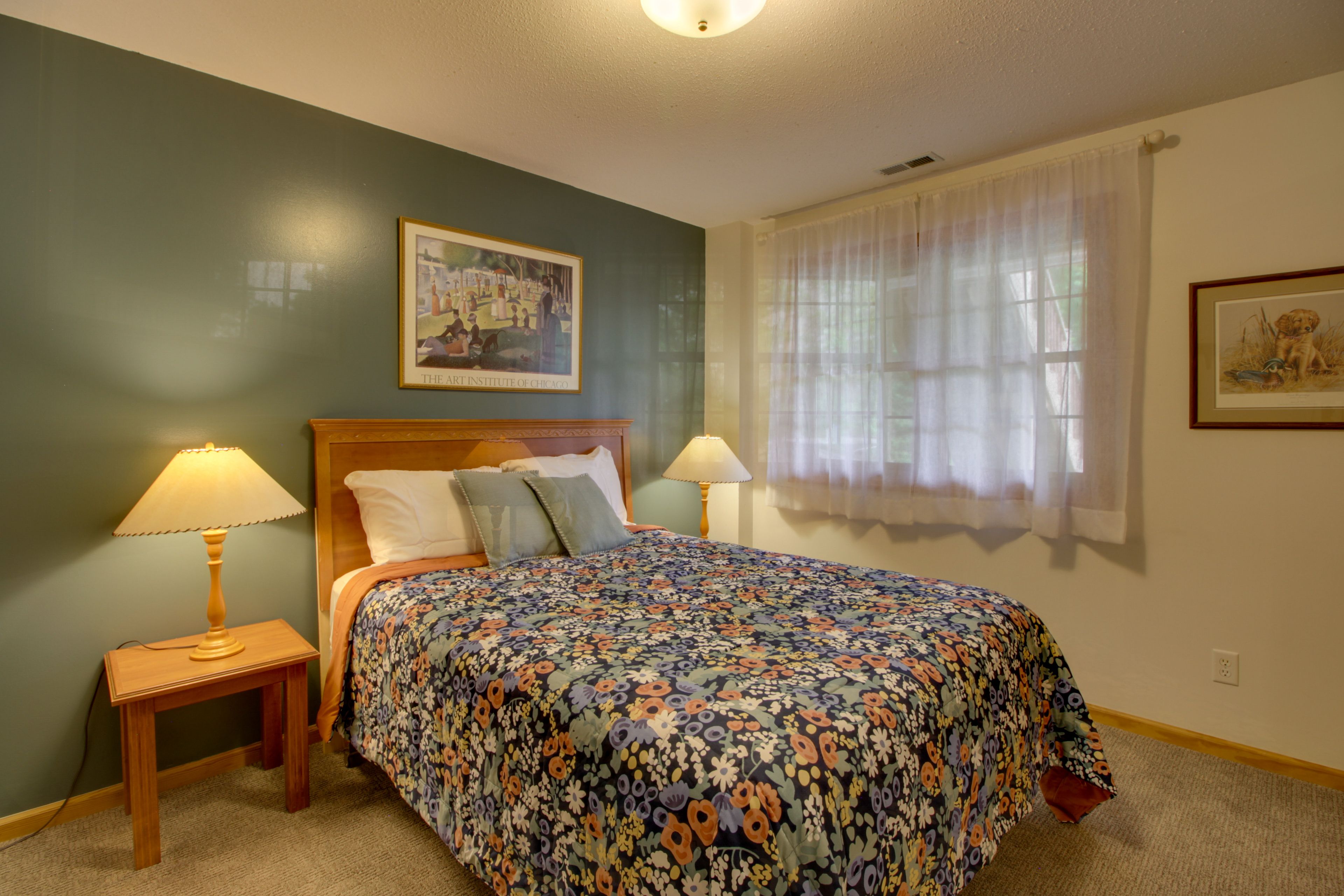 Bedroom 4 | Queen Bed