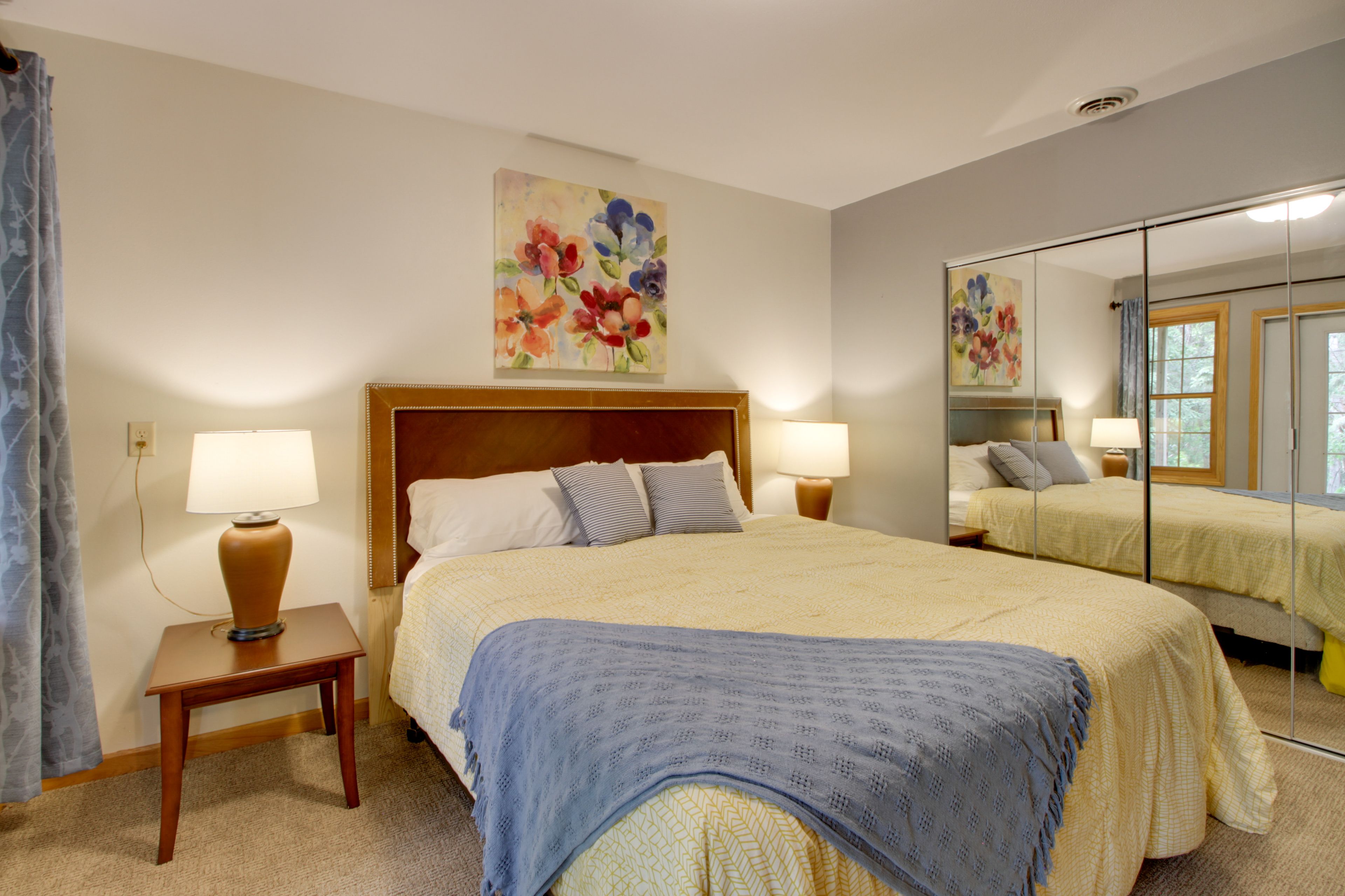 Bedroom 2 | King Bed