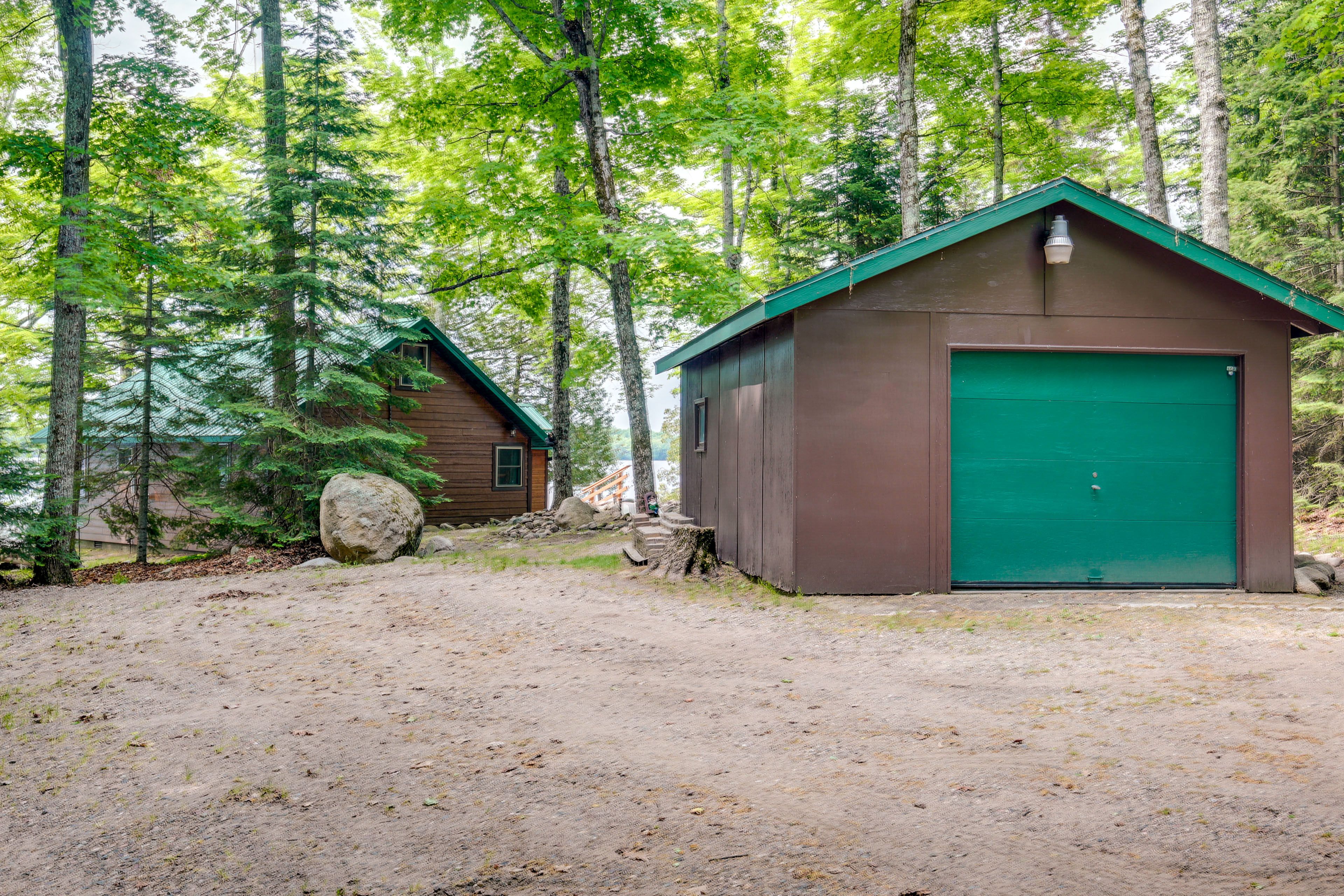 Parking | Gravel Driveway (6 Vehicles) | RV/Trailer Parking