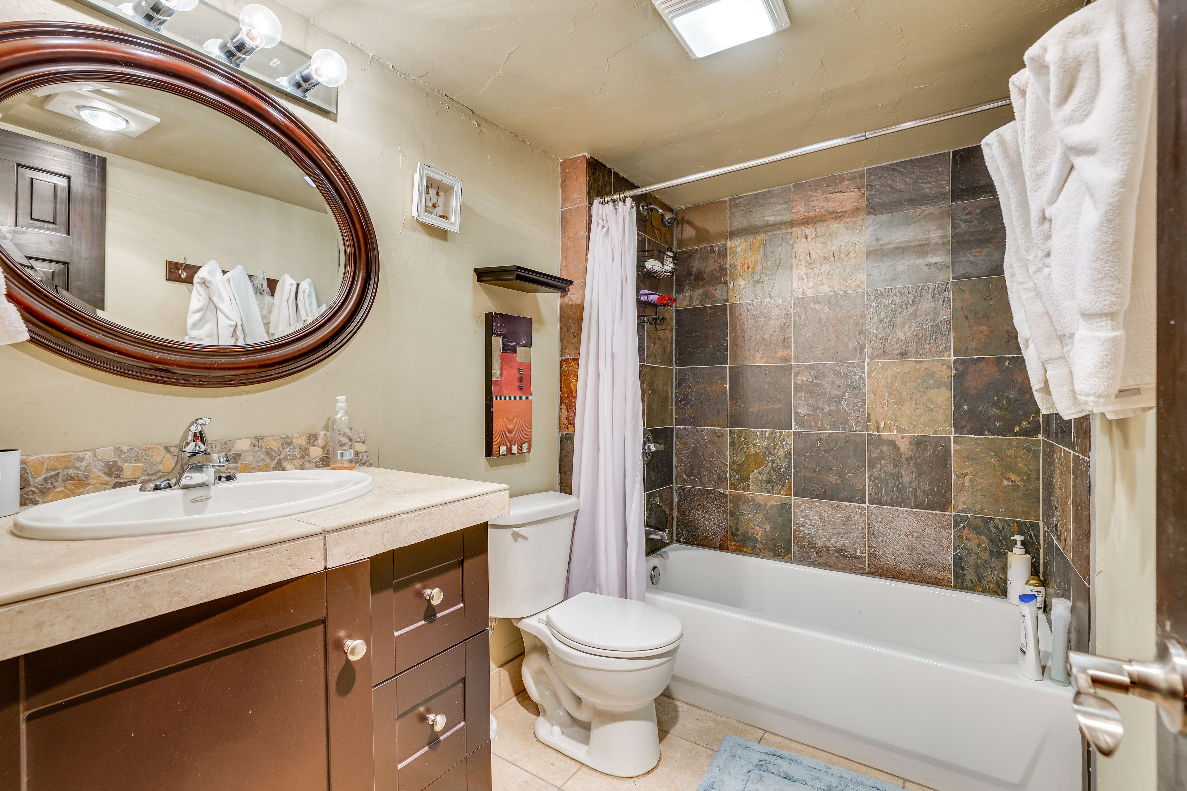 Full Bathroom