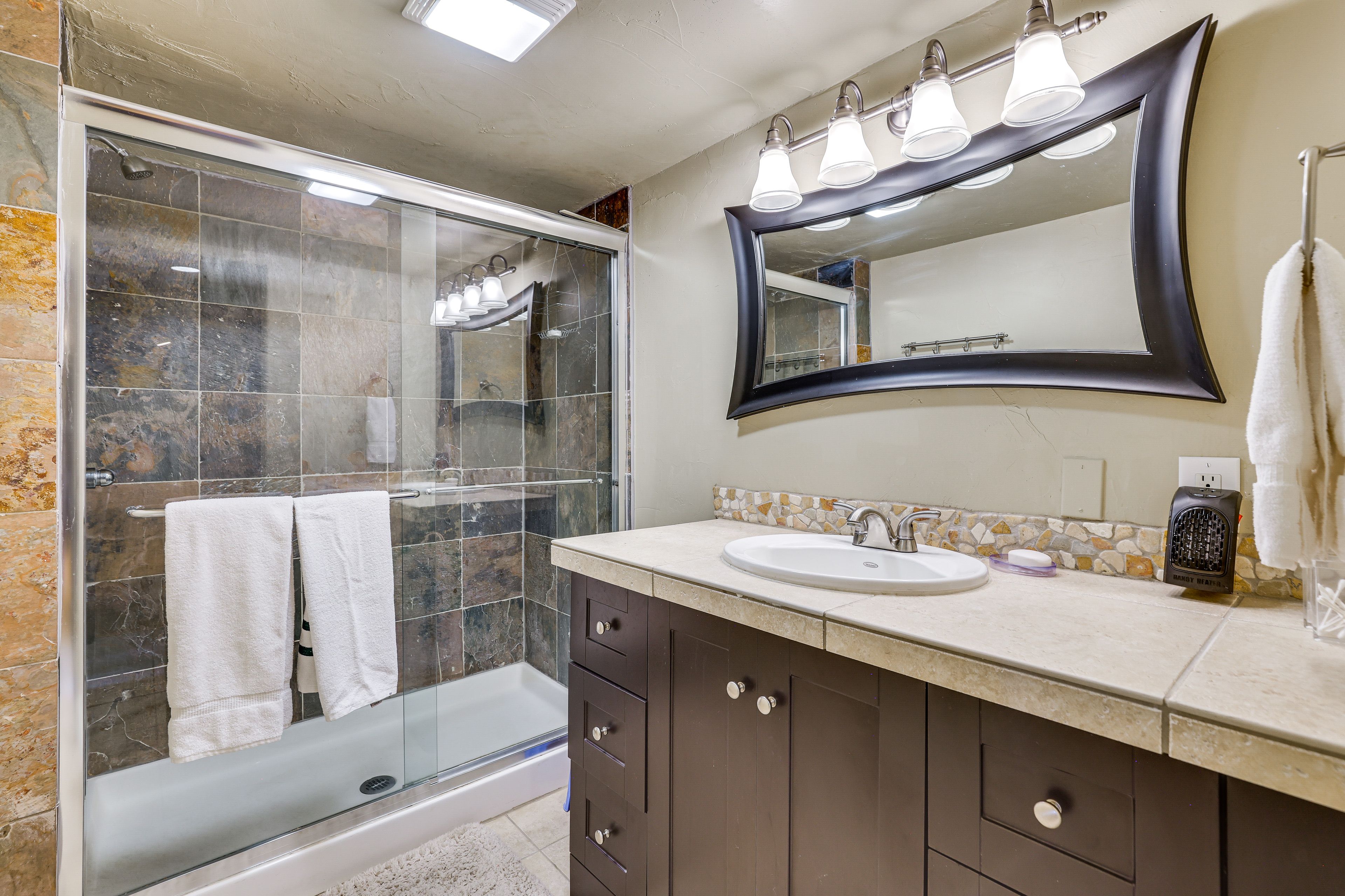 Full Bathroom