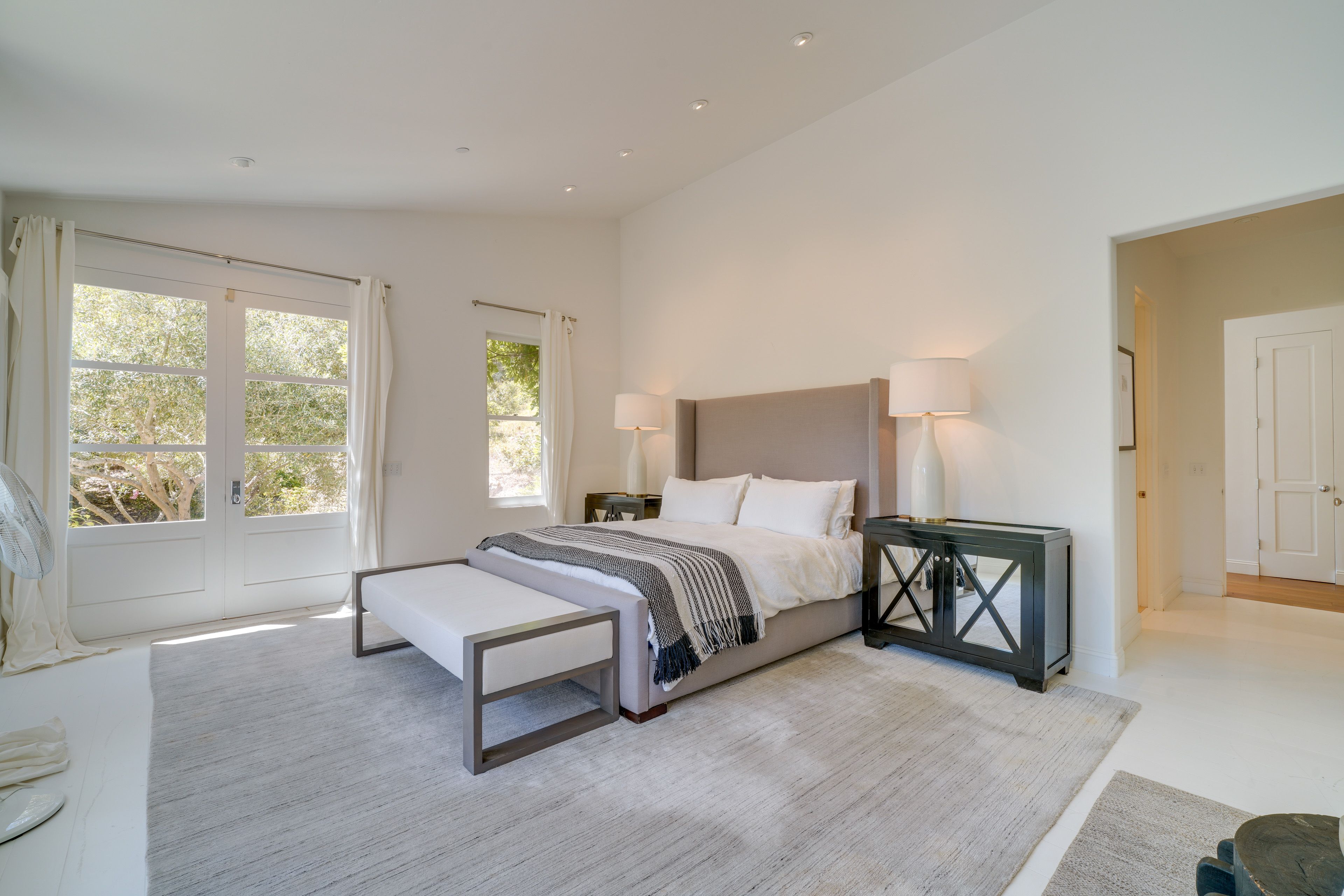 Bedroom 1 | King Bed | 1st Floor