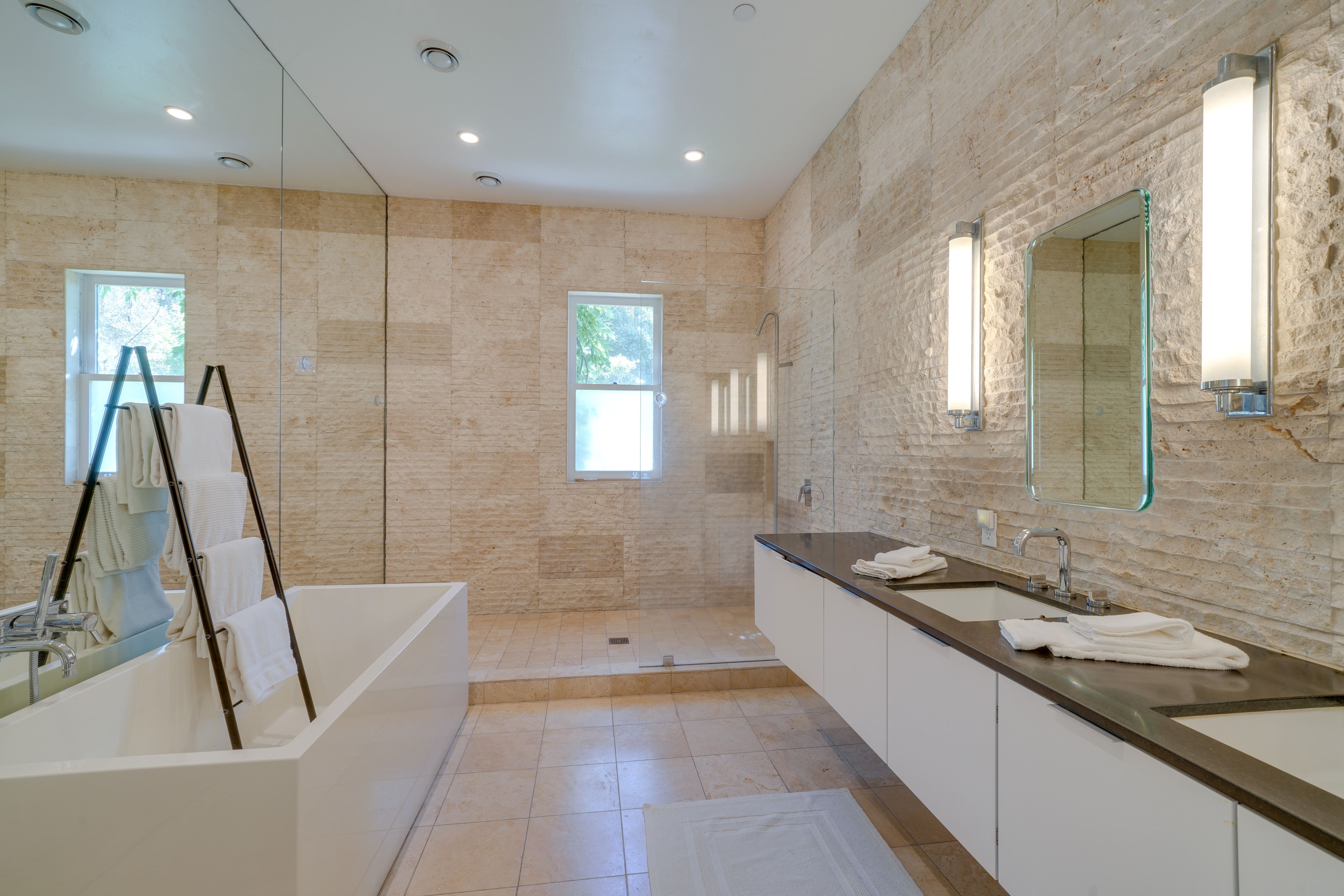 En-Suite Bathroom | Soaking Tub