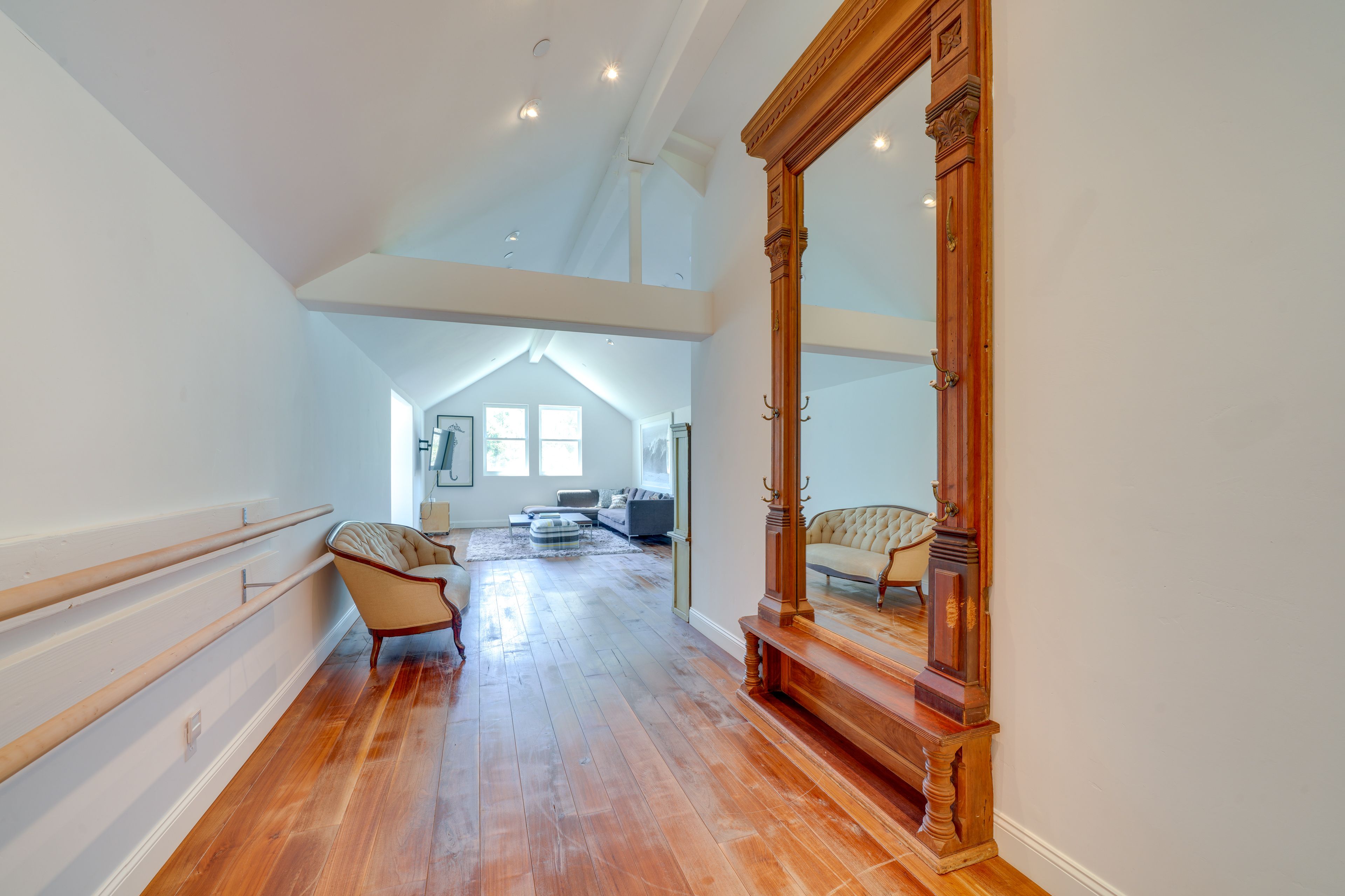 Living Room | Smart TV