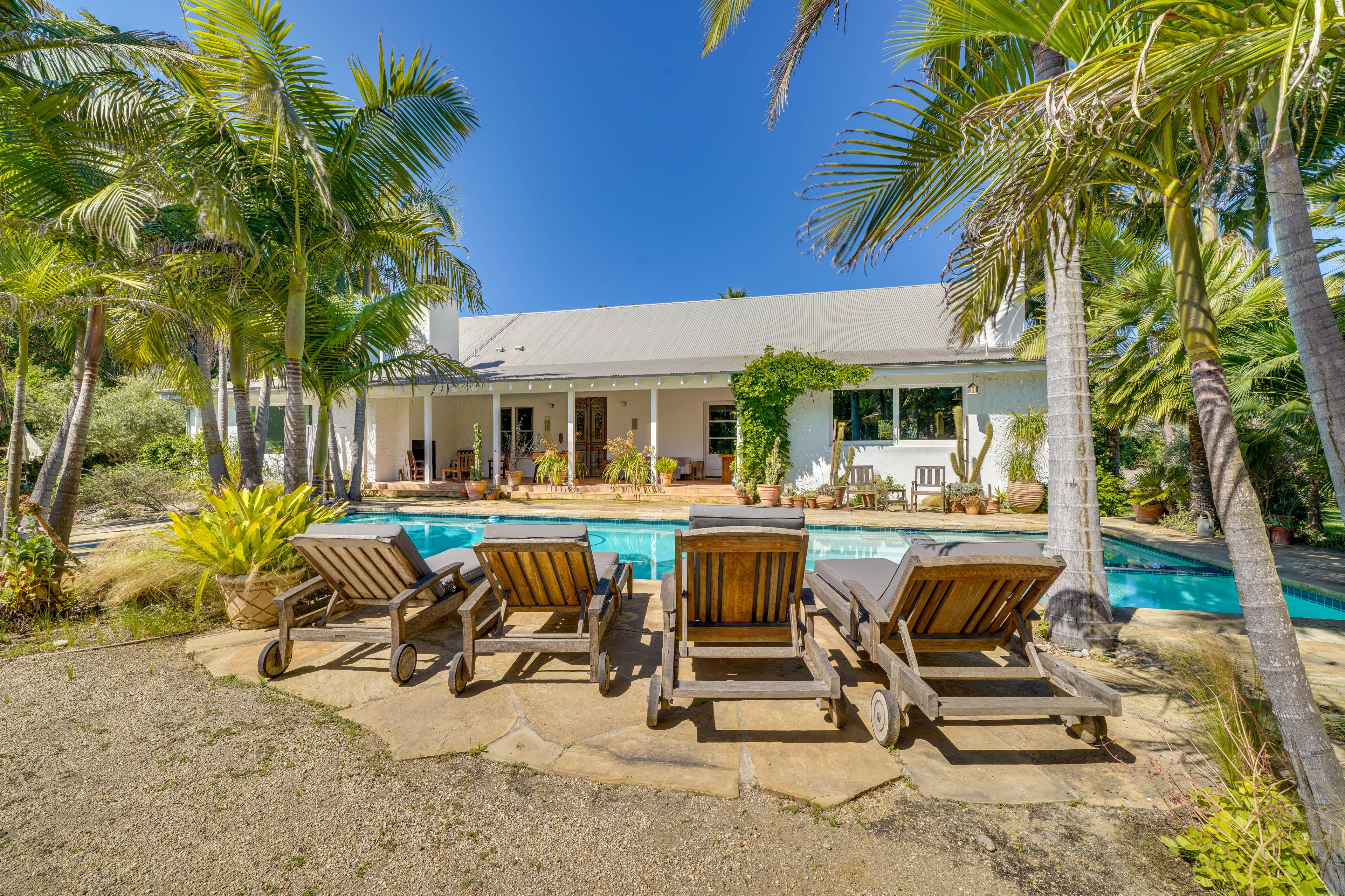 Shared Pool & Spa
