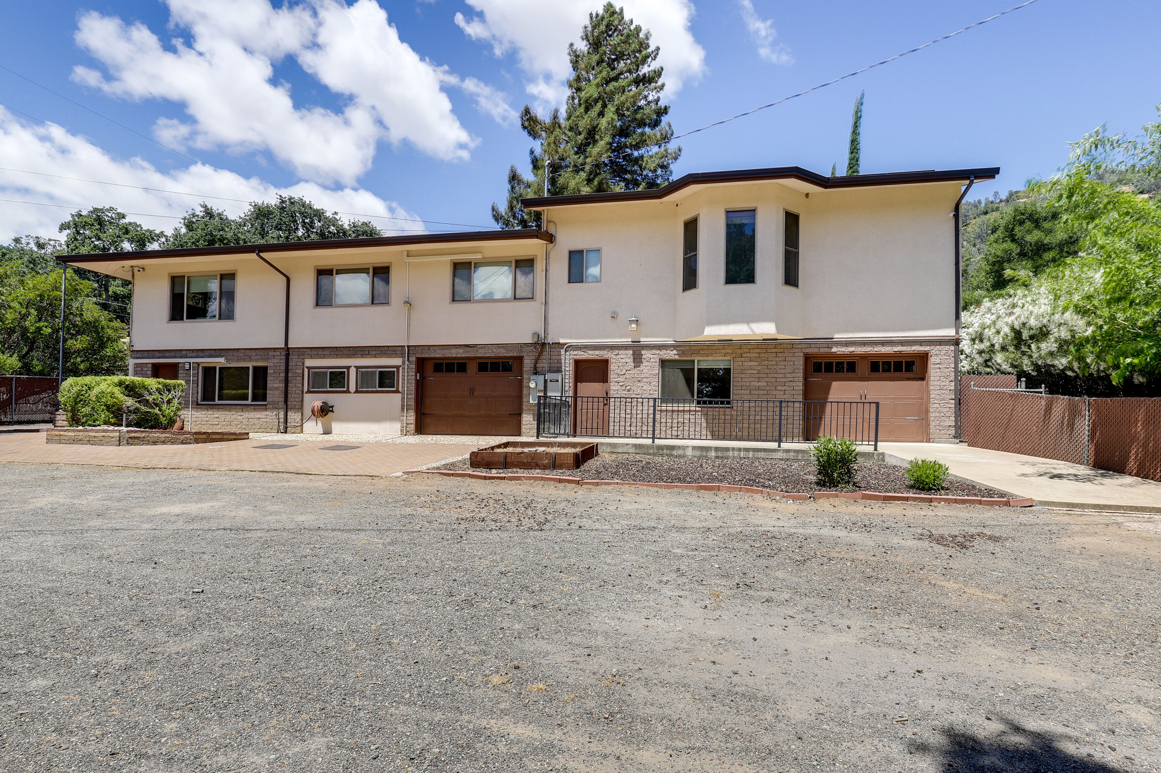 Studio Exterior | On-Site Boat Parking | 7 Mi to Brassfield Estate Winery