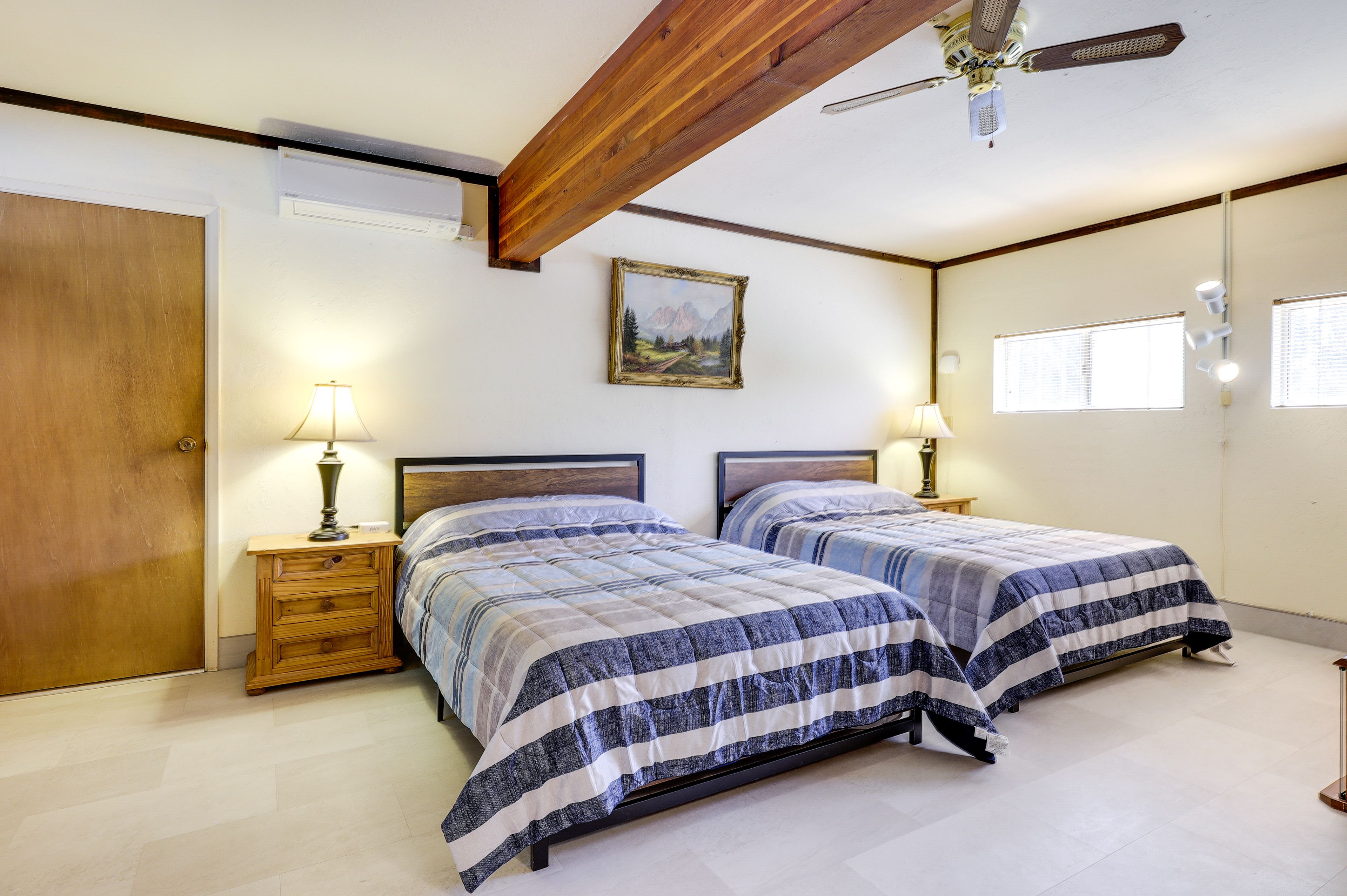Bedroom | 2 Queen Beds | Linens Provided | Arcade Game