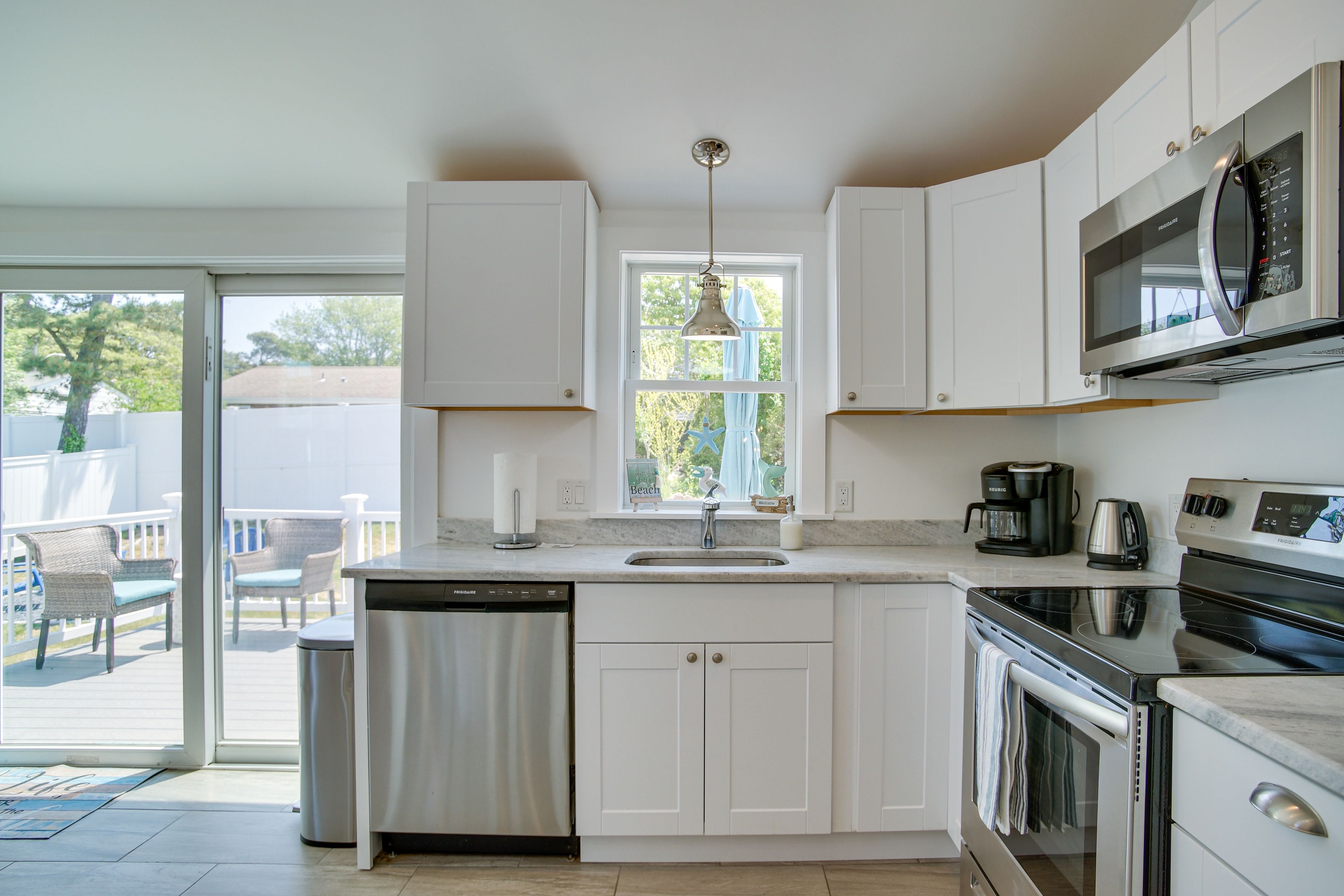 Kitchen | Main Level | Dishwasher | Coffee Maker
