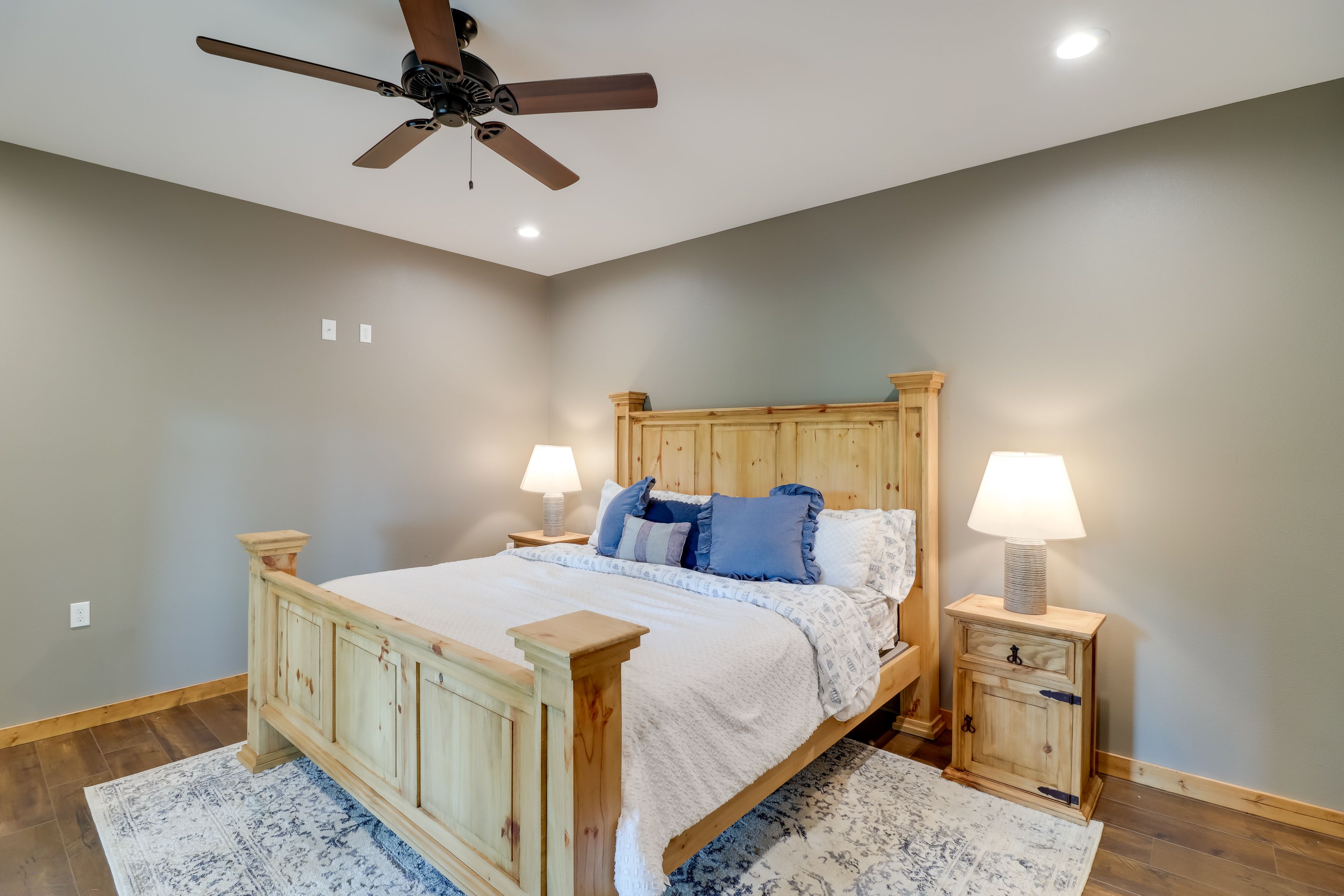 Bedroom 1 | King Bed | Linens Provided | Main Floor