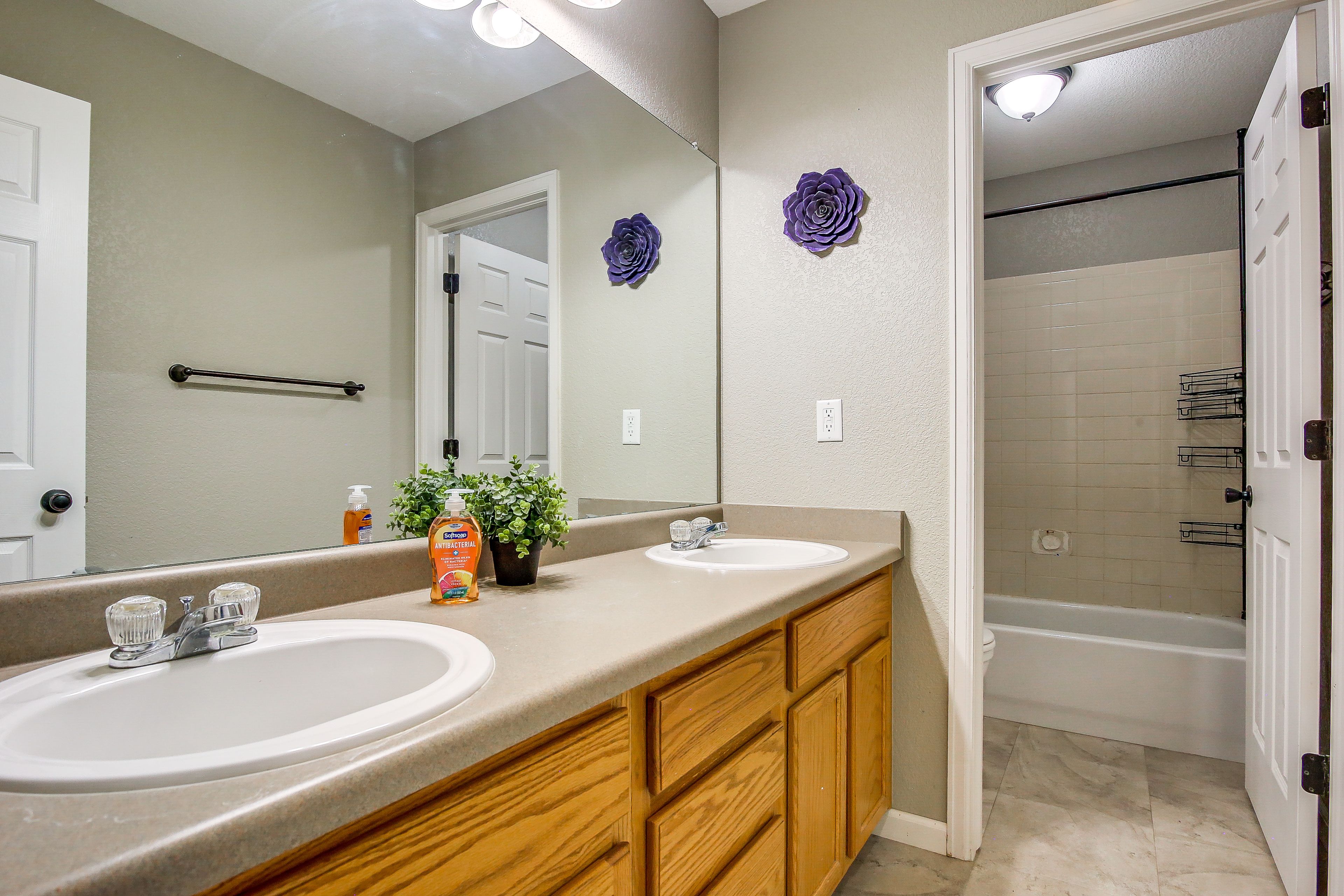 Full Bathroom