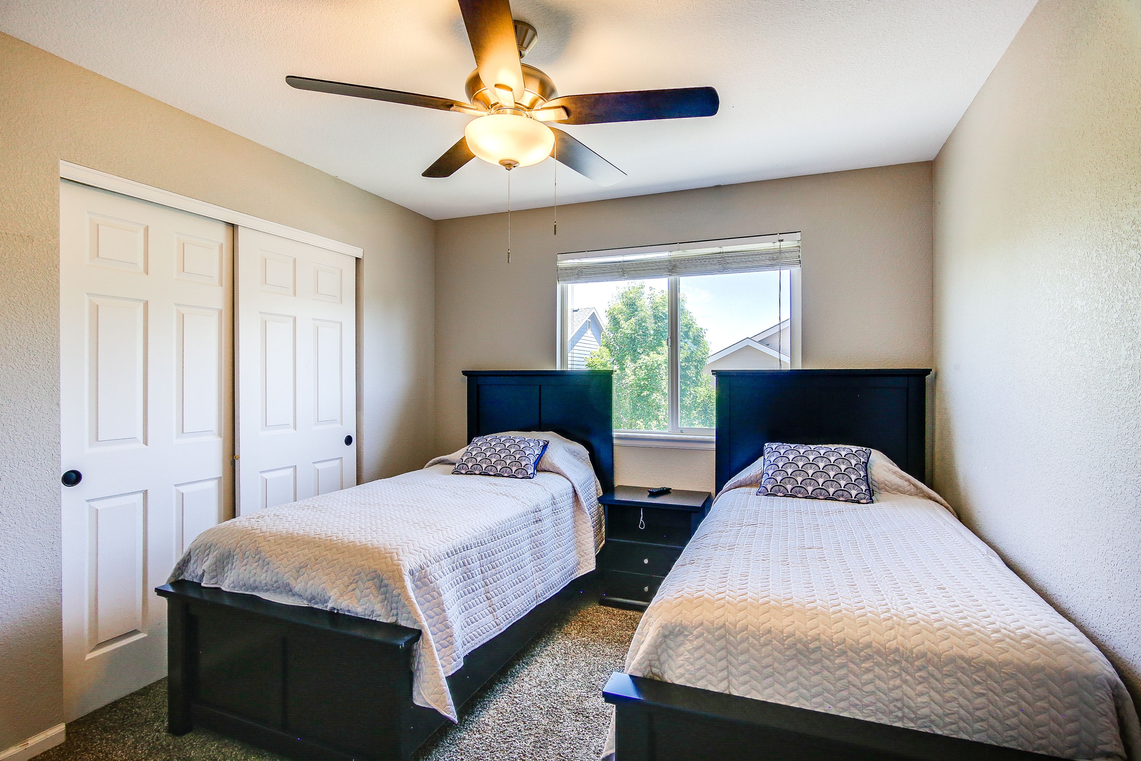 Bedroom 7 | 2 Twin Beds