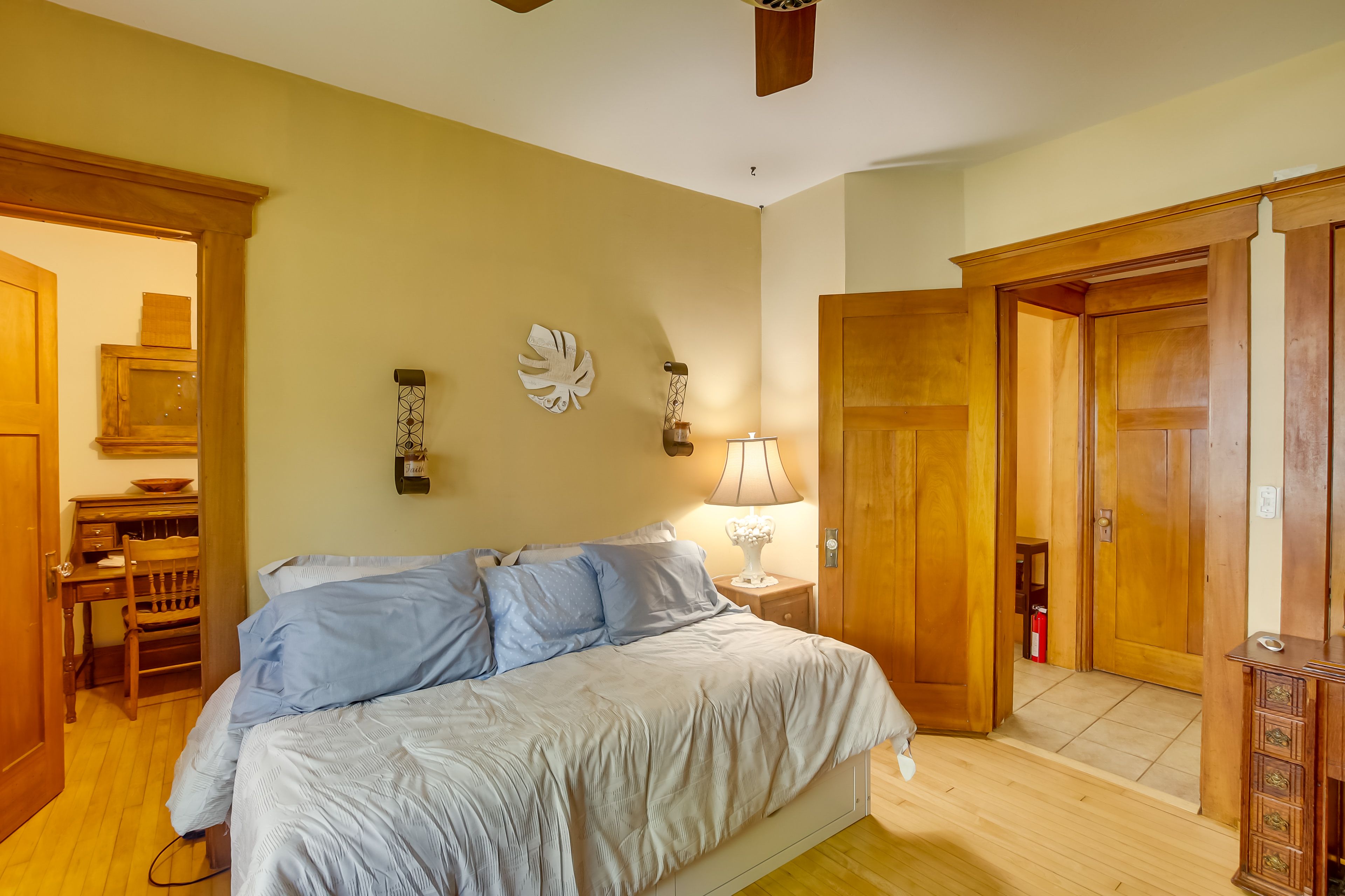 Bedroom 5 | Twin Daybed w/ Twin Trundle (Convertible to King Bed) | 1st Floor
