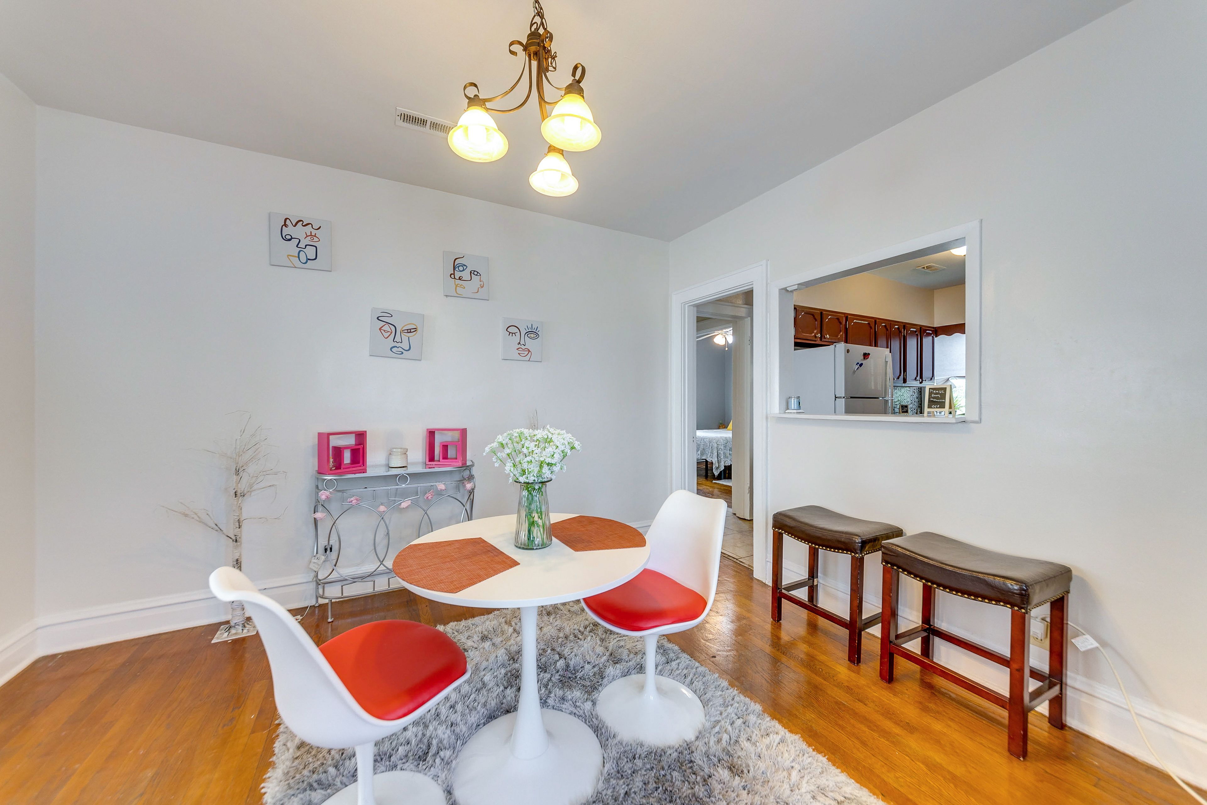 Dining Area | Dishware/Flatware